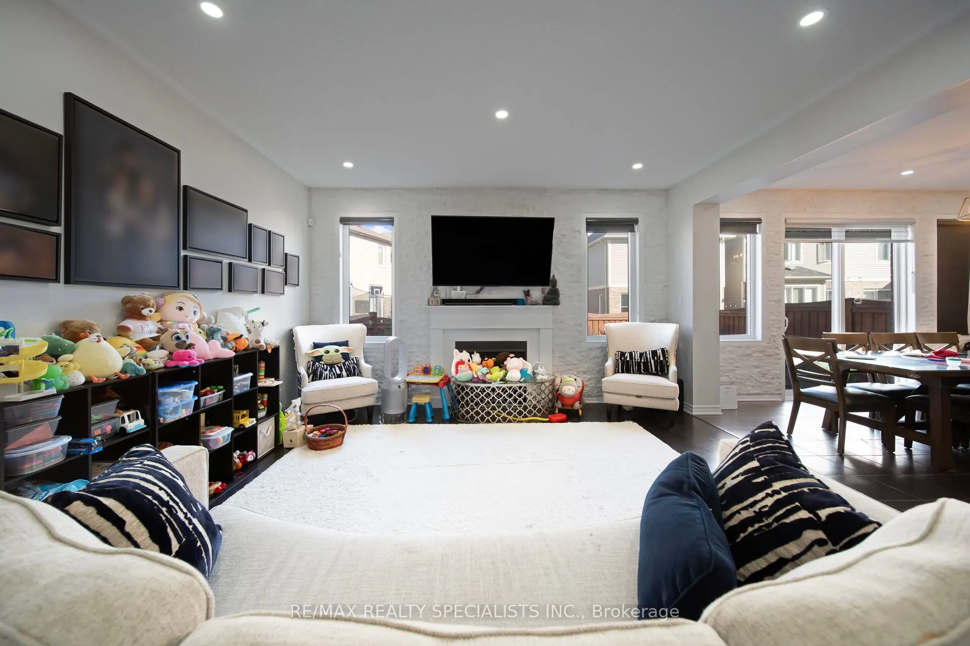 4 Stedford Crescent