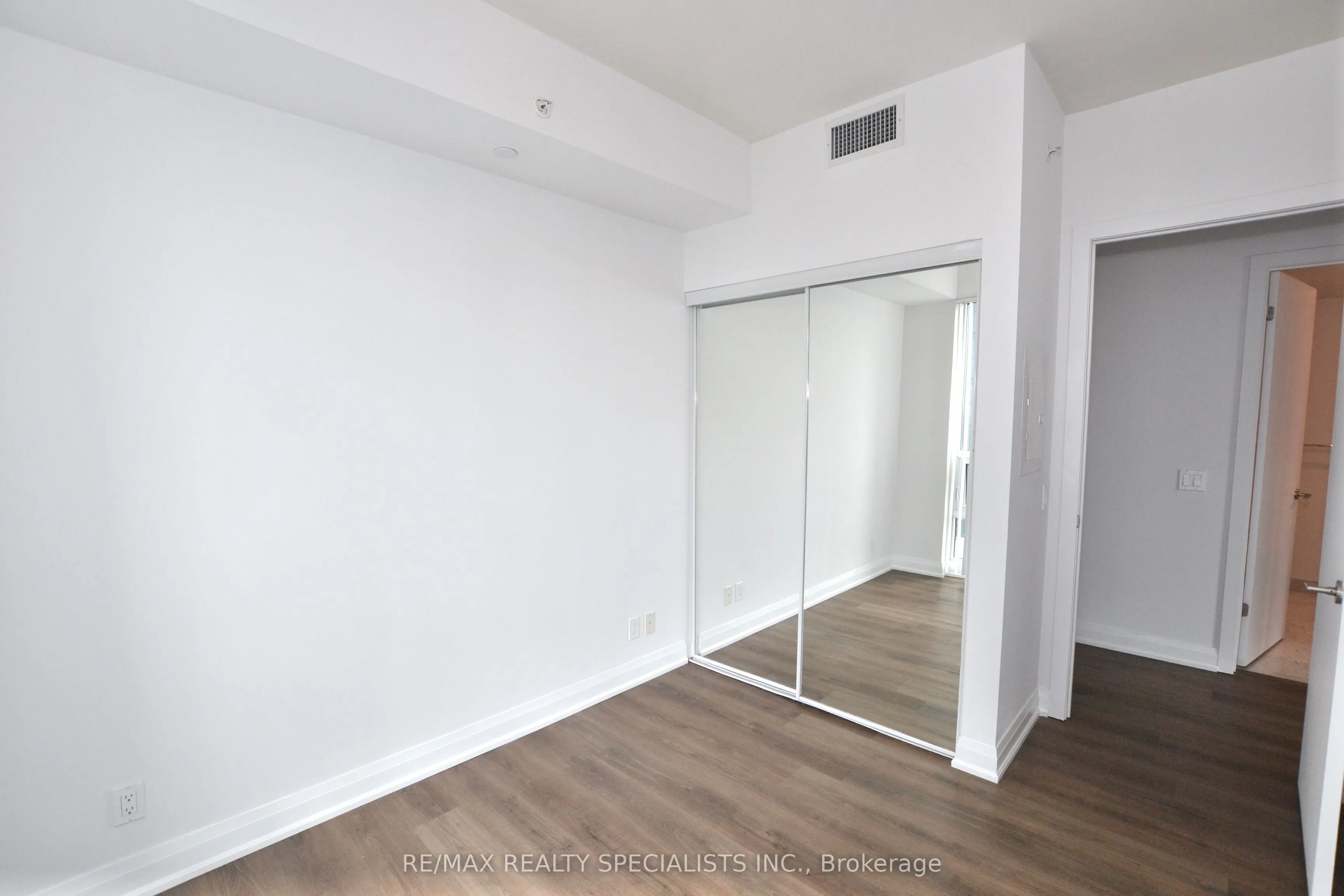 2212 Lake Shore Boulevard W, #4106