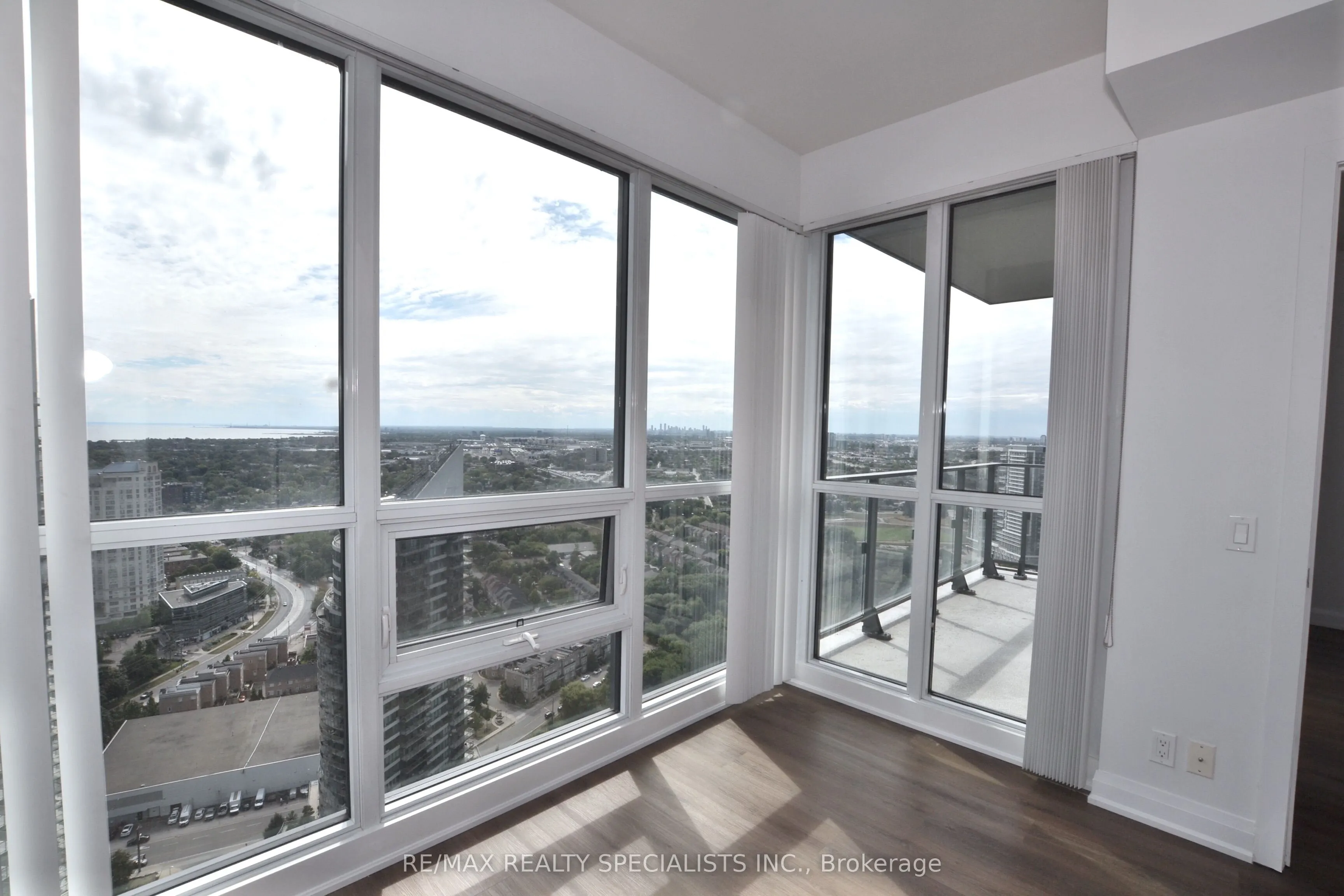 2212 Lake Shore Boulevard W, #4106