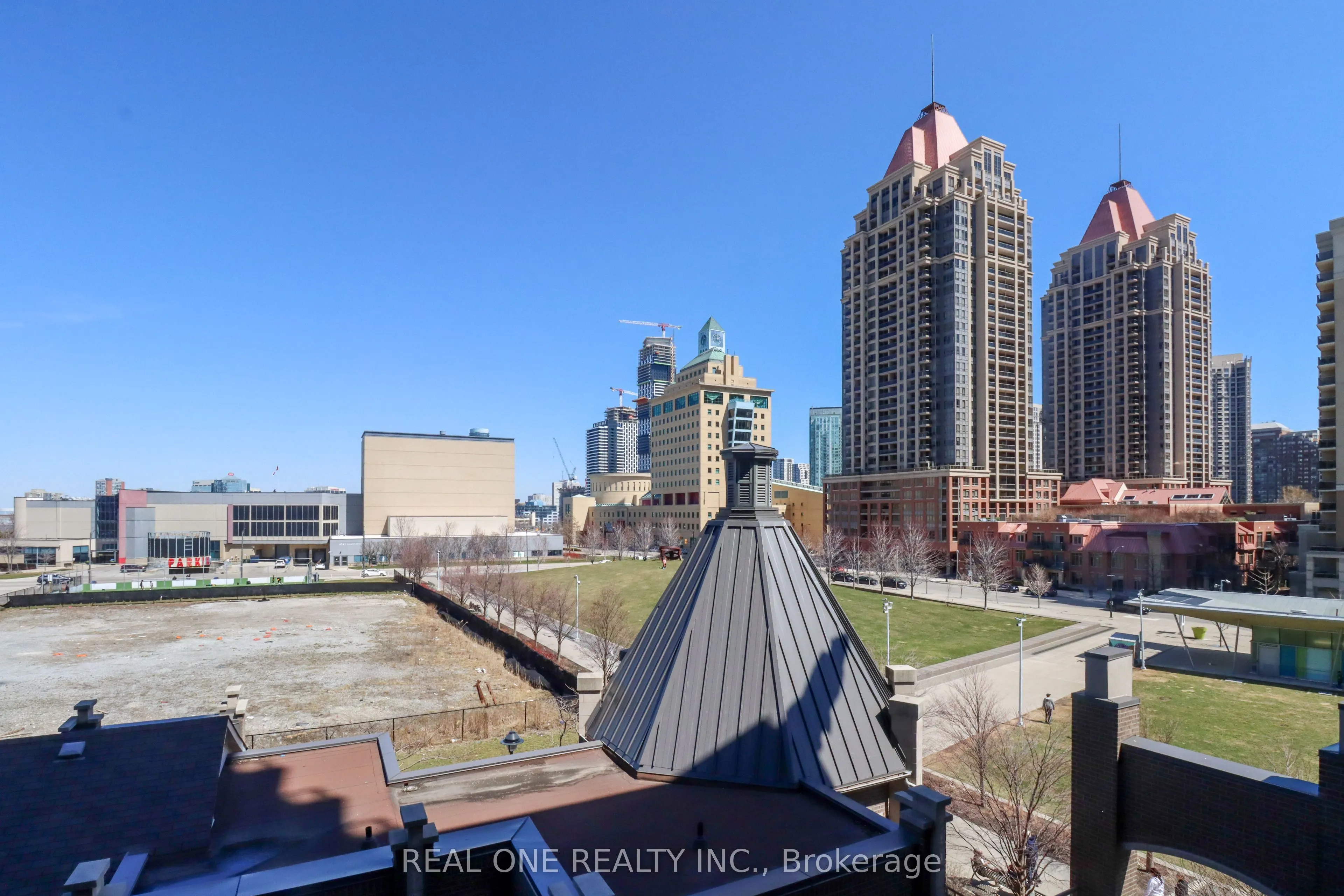 388 Prince Of Wales Drive, #412