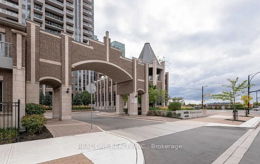 388 Prince Of Wales Drive, #412