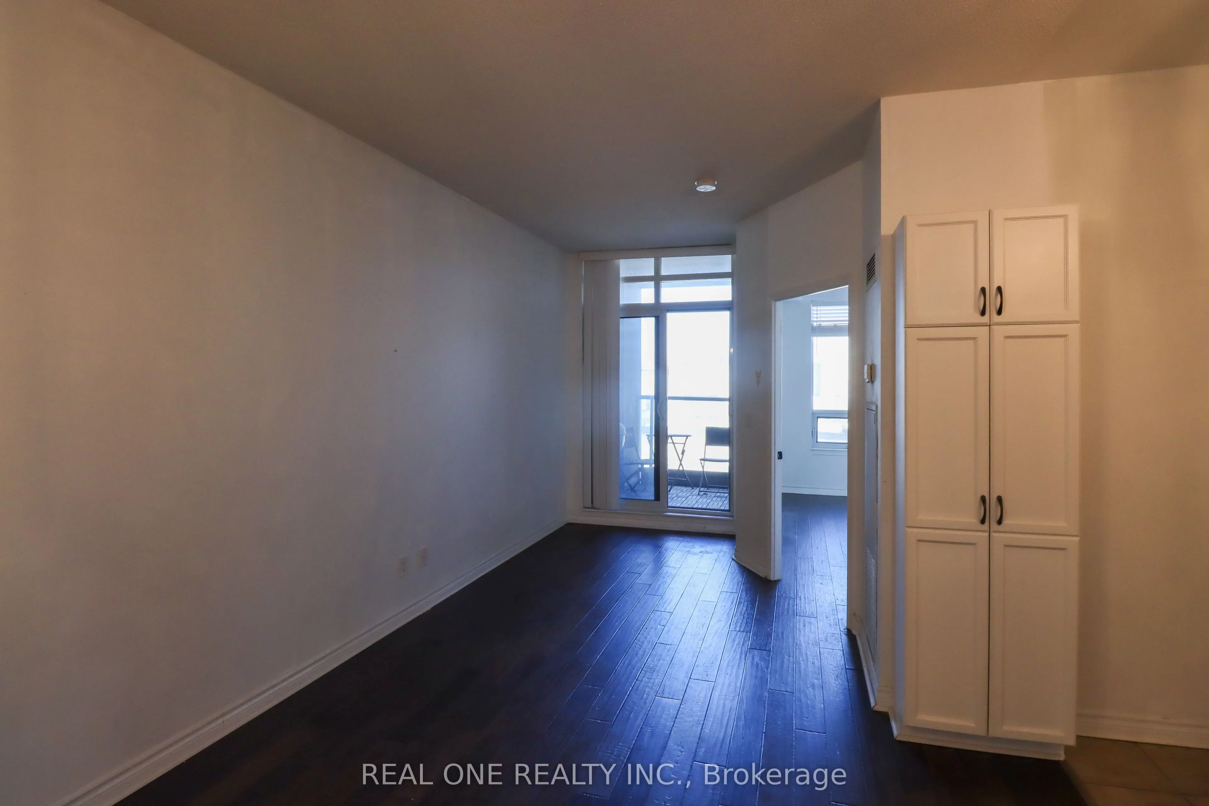 388 Prince Of Wales Drive, #412