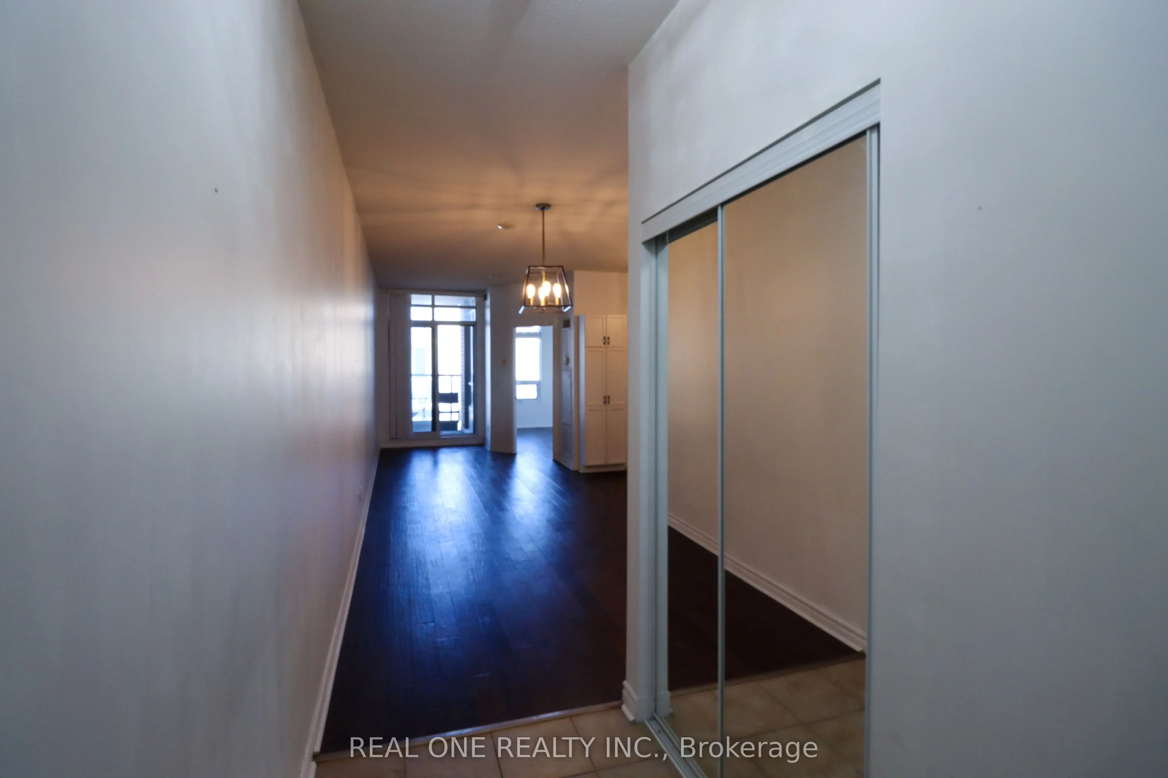 388 Prince Of Wales Drive, #412