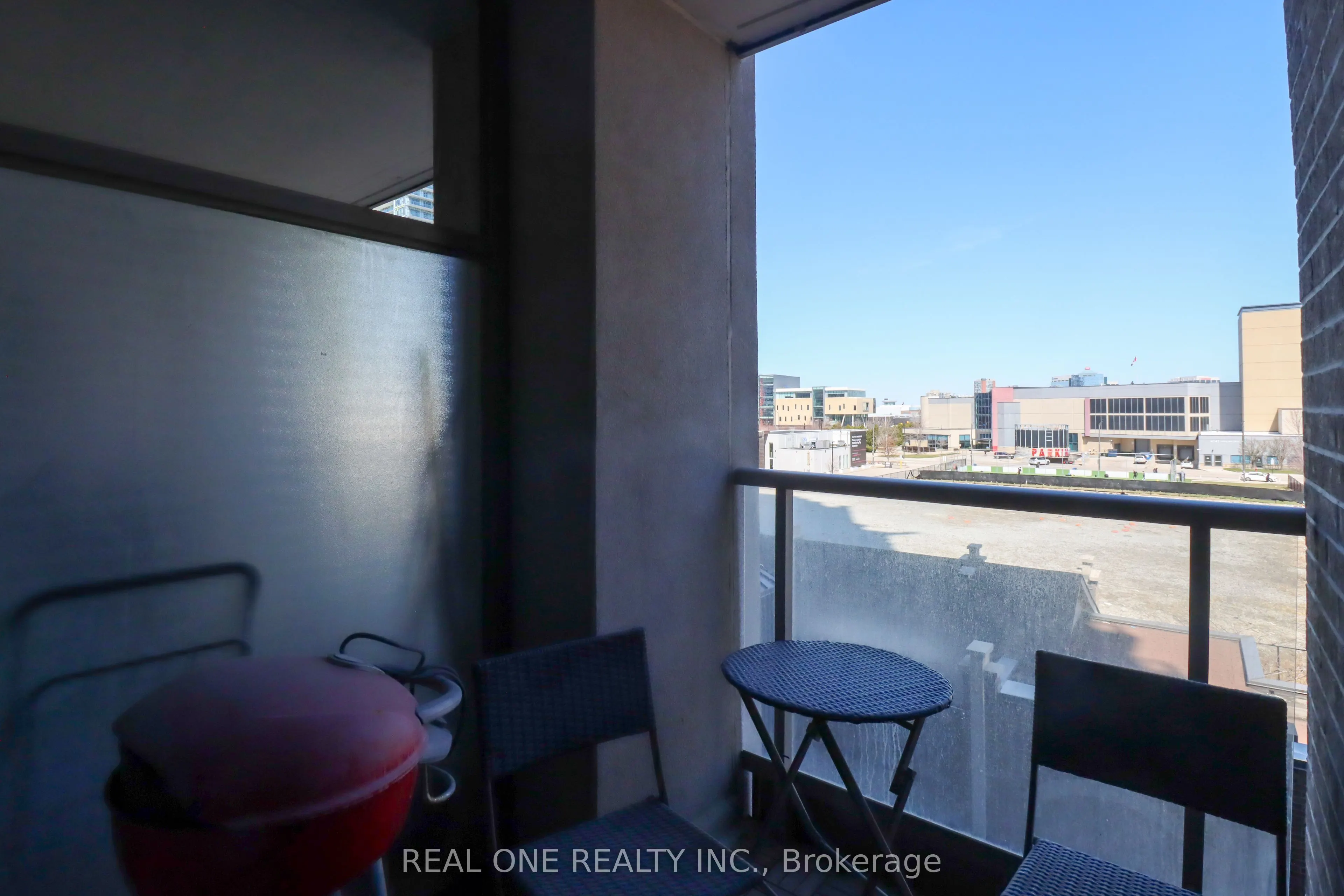 388 Prince Of Wales Drive, #412