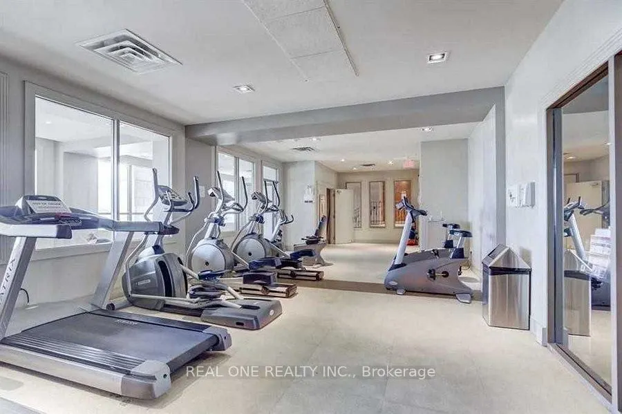 388 Prince Of Wales Drive, #412
