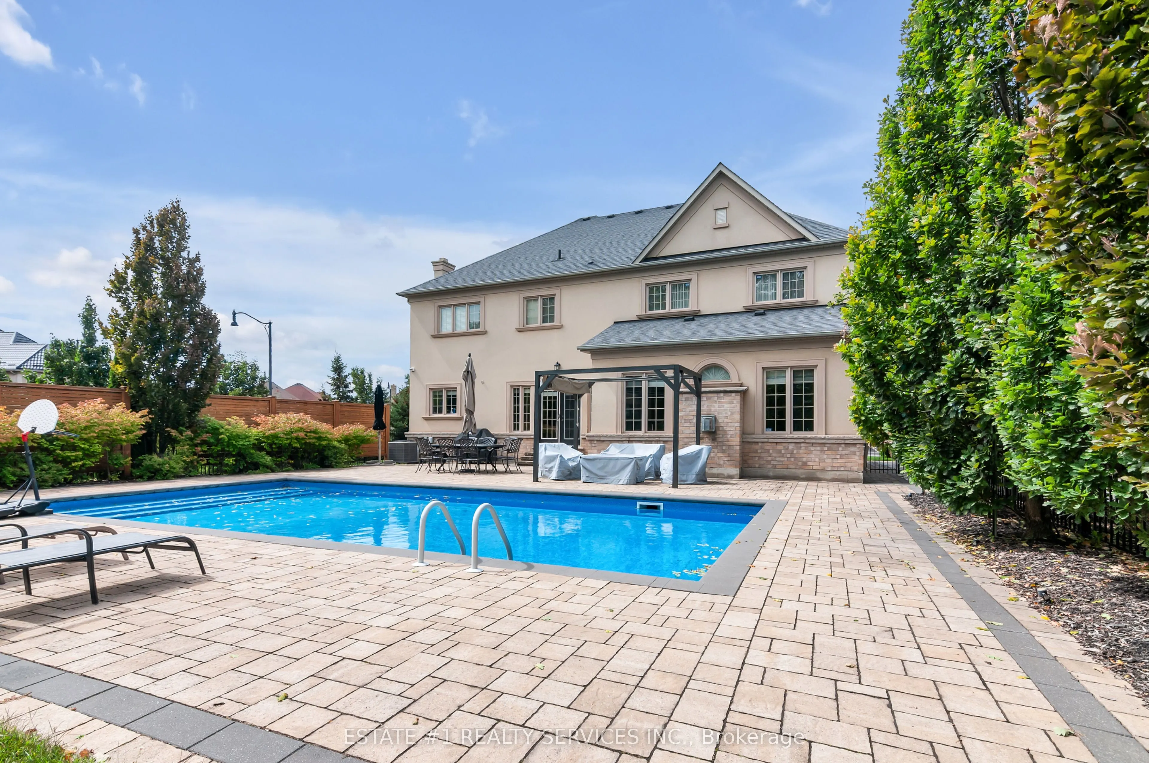 113 Royal West Drive