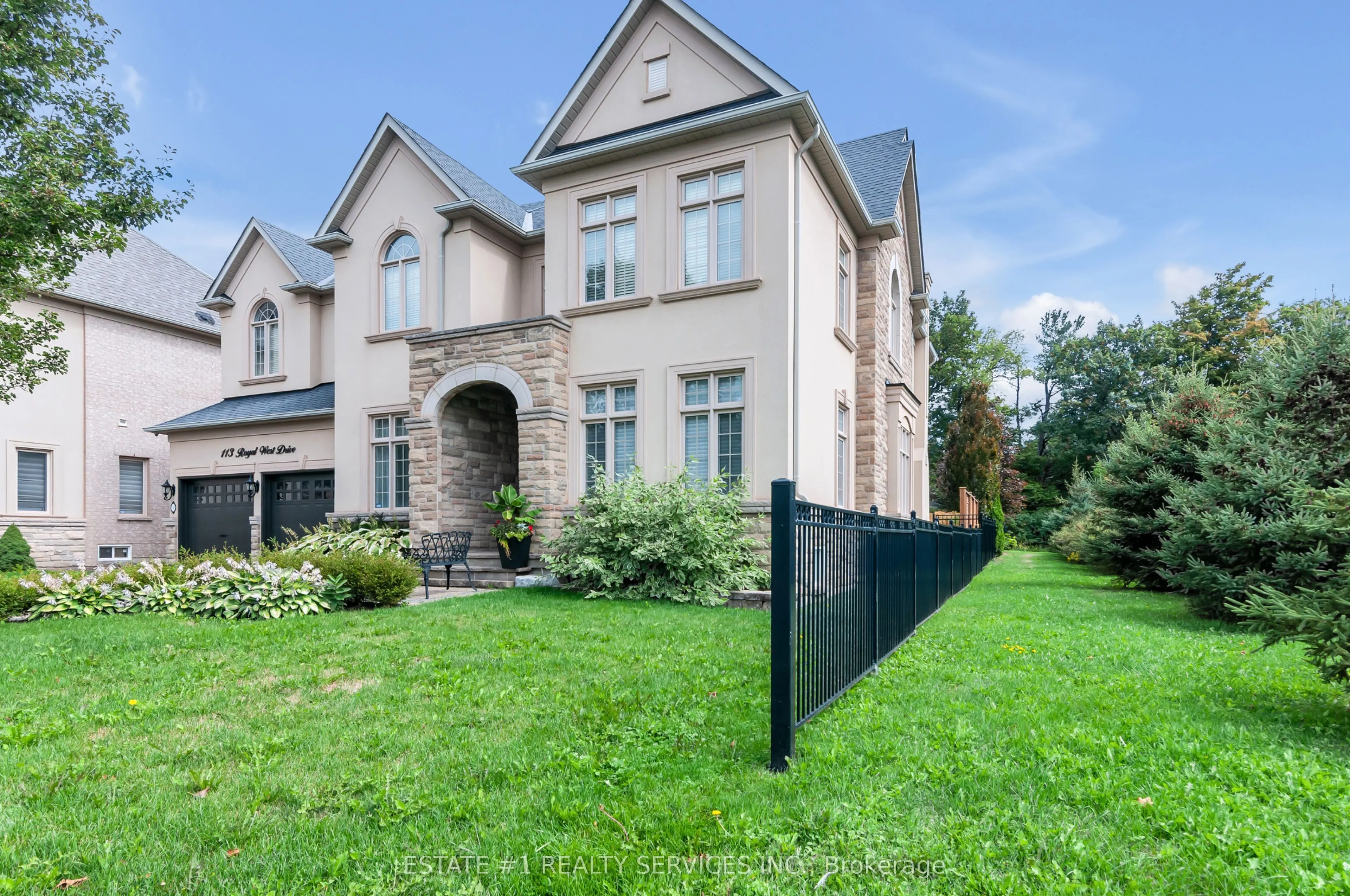 113 Royal West Drive