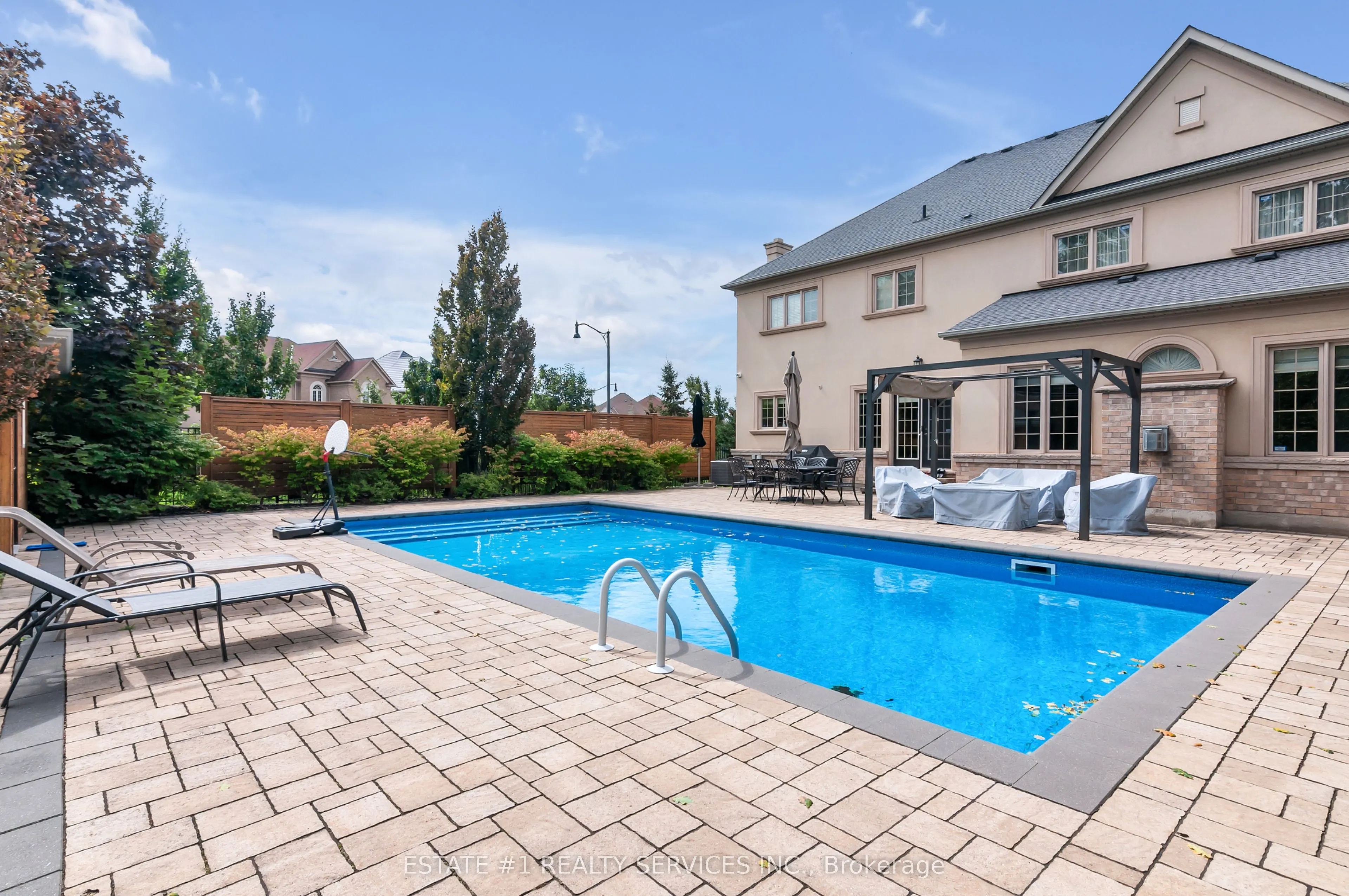 113 Royal West Drive