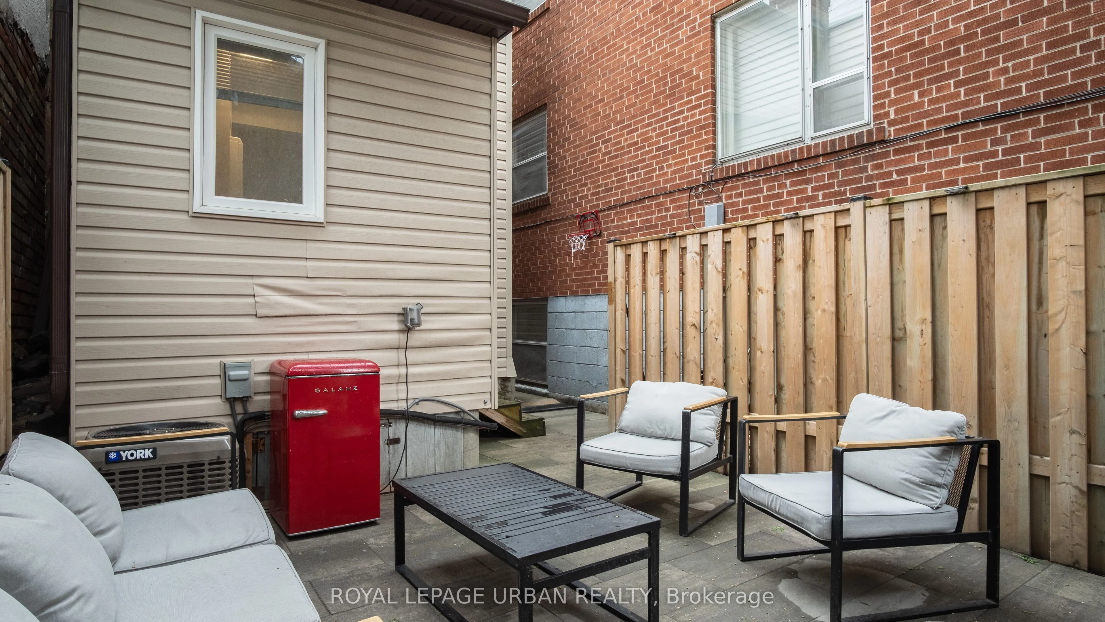 1598 Dufferin Street