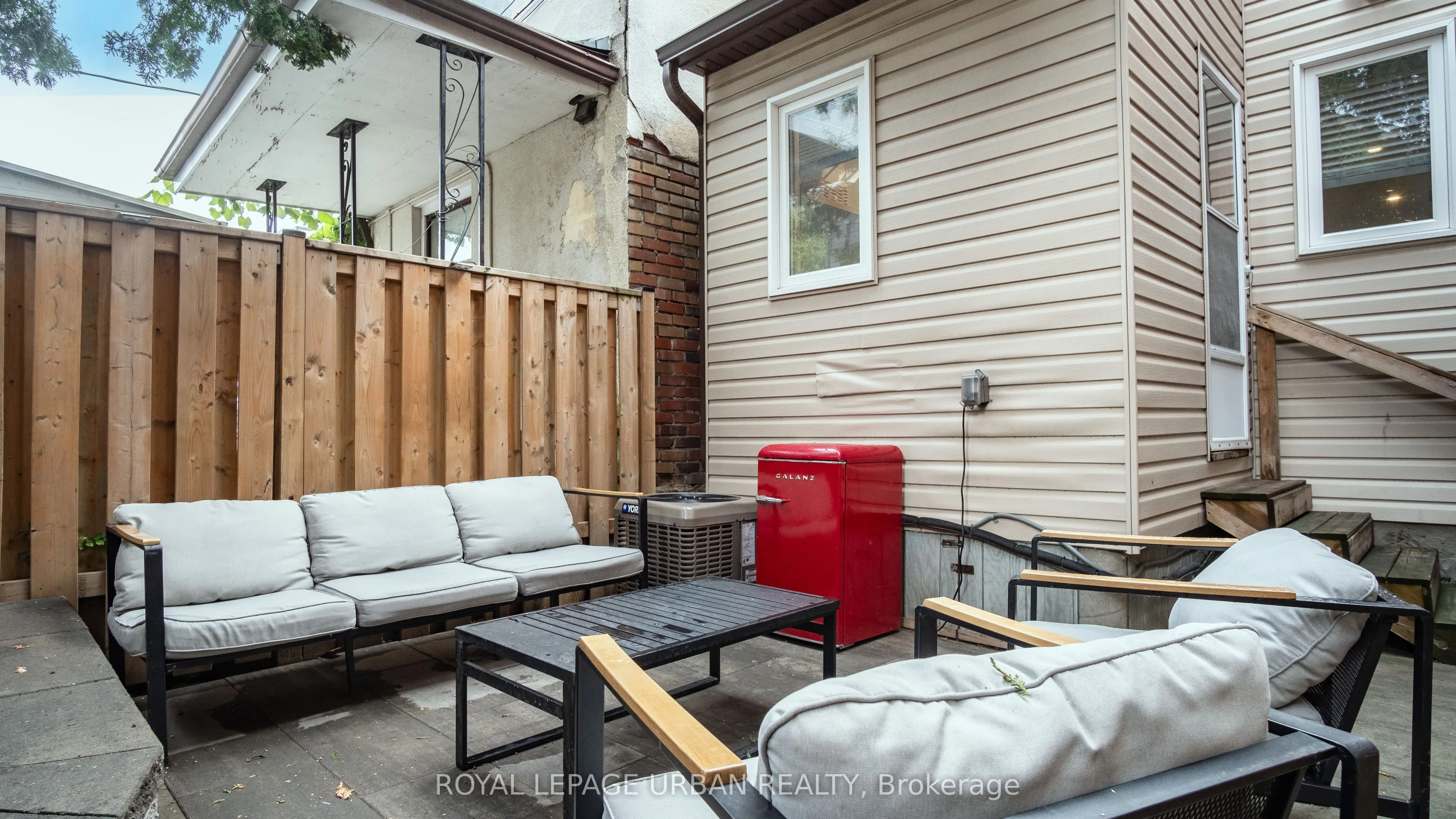 1598 Dufferin Street