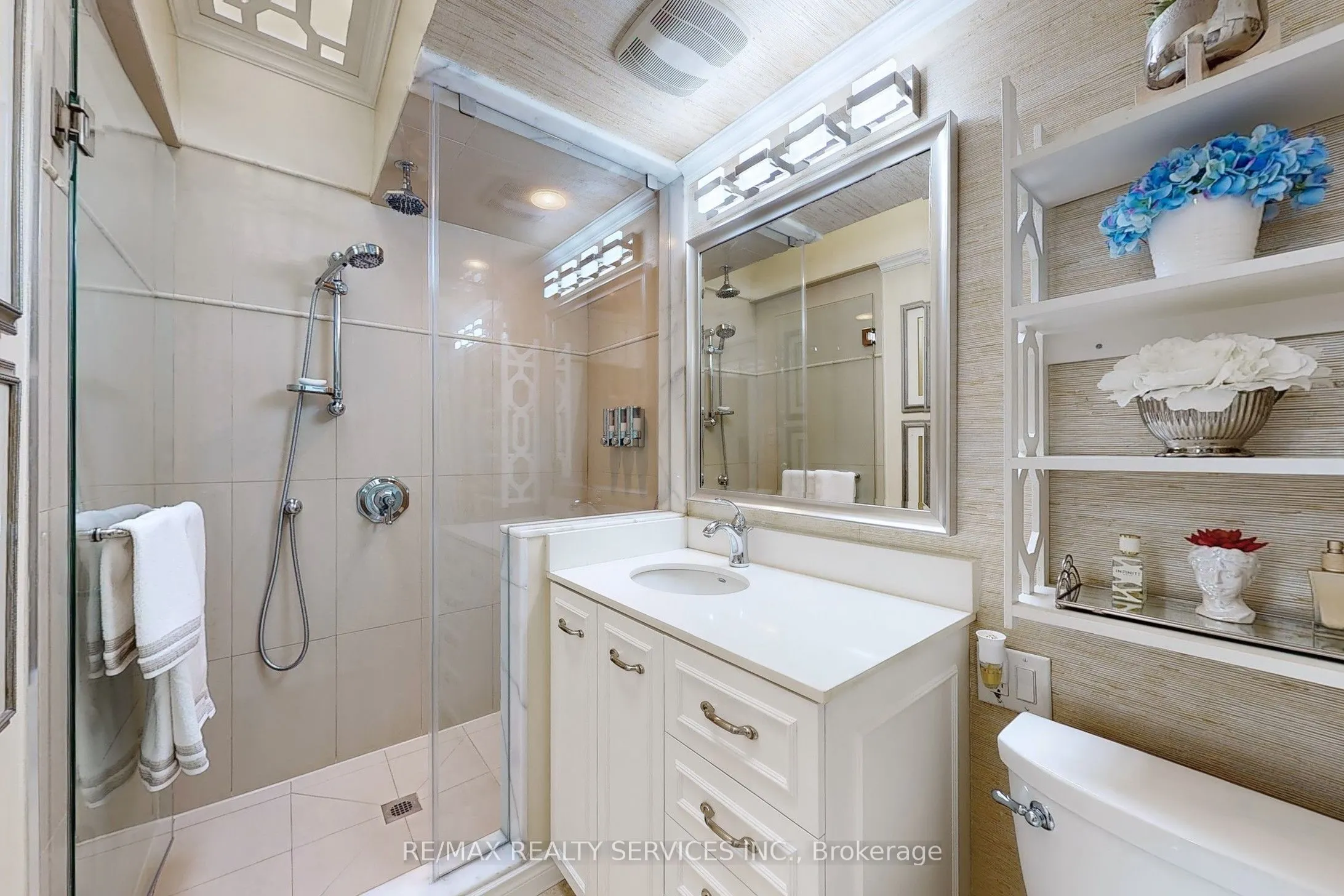 2200 Glenwood School Drive, #48