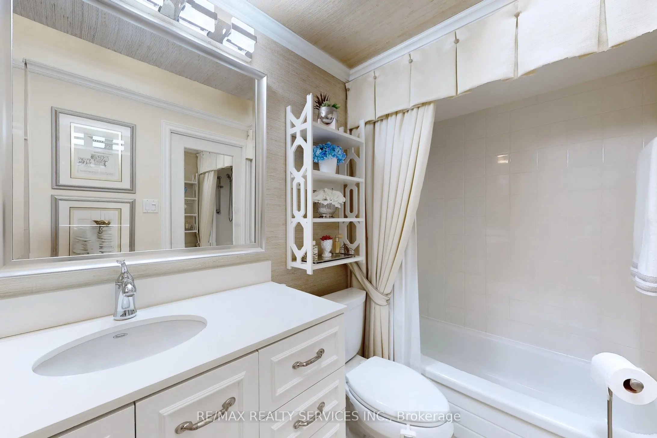 2200 Glenwood School Drive, #48