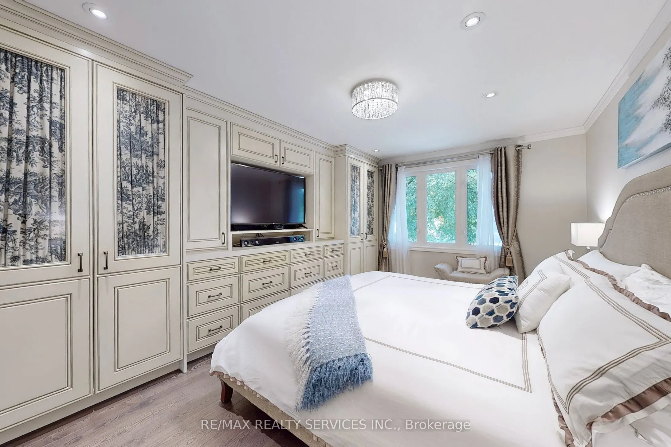 2200 Glenwood School Drive, #48