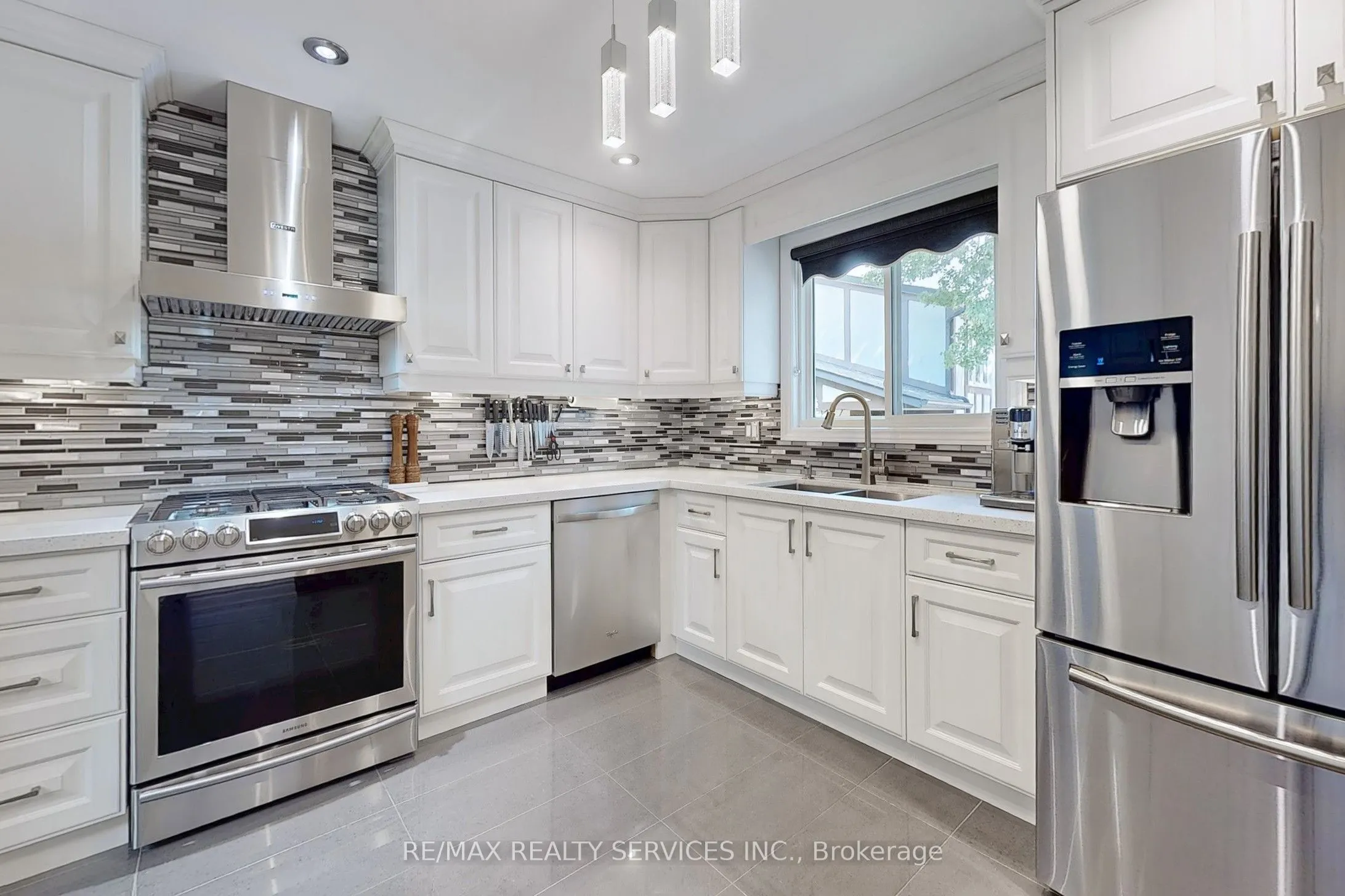 2200 Glenwood School Drive, #48