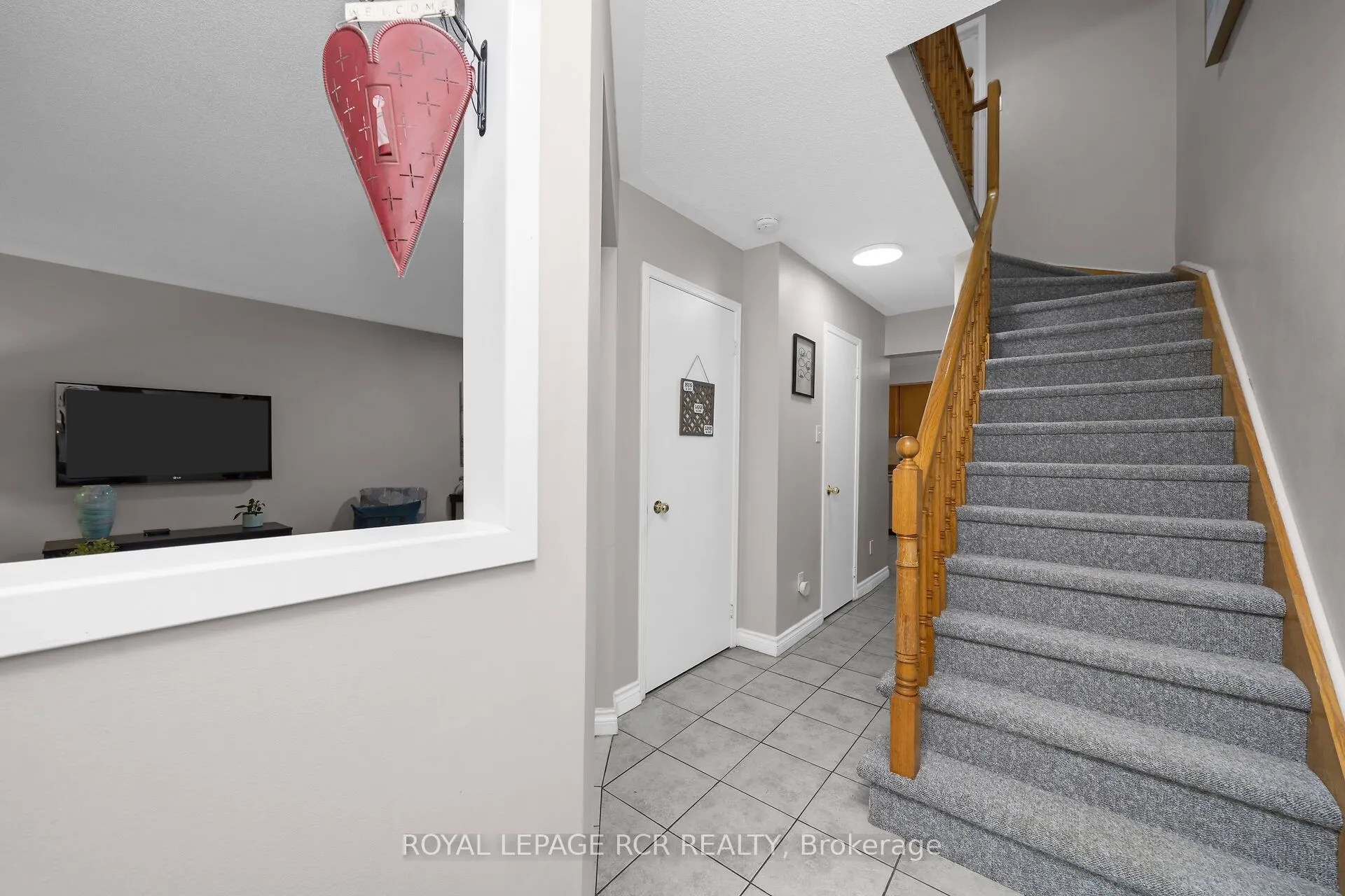 120 Howard Crescent