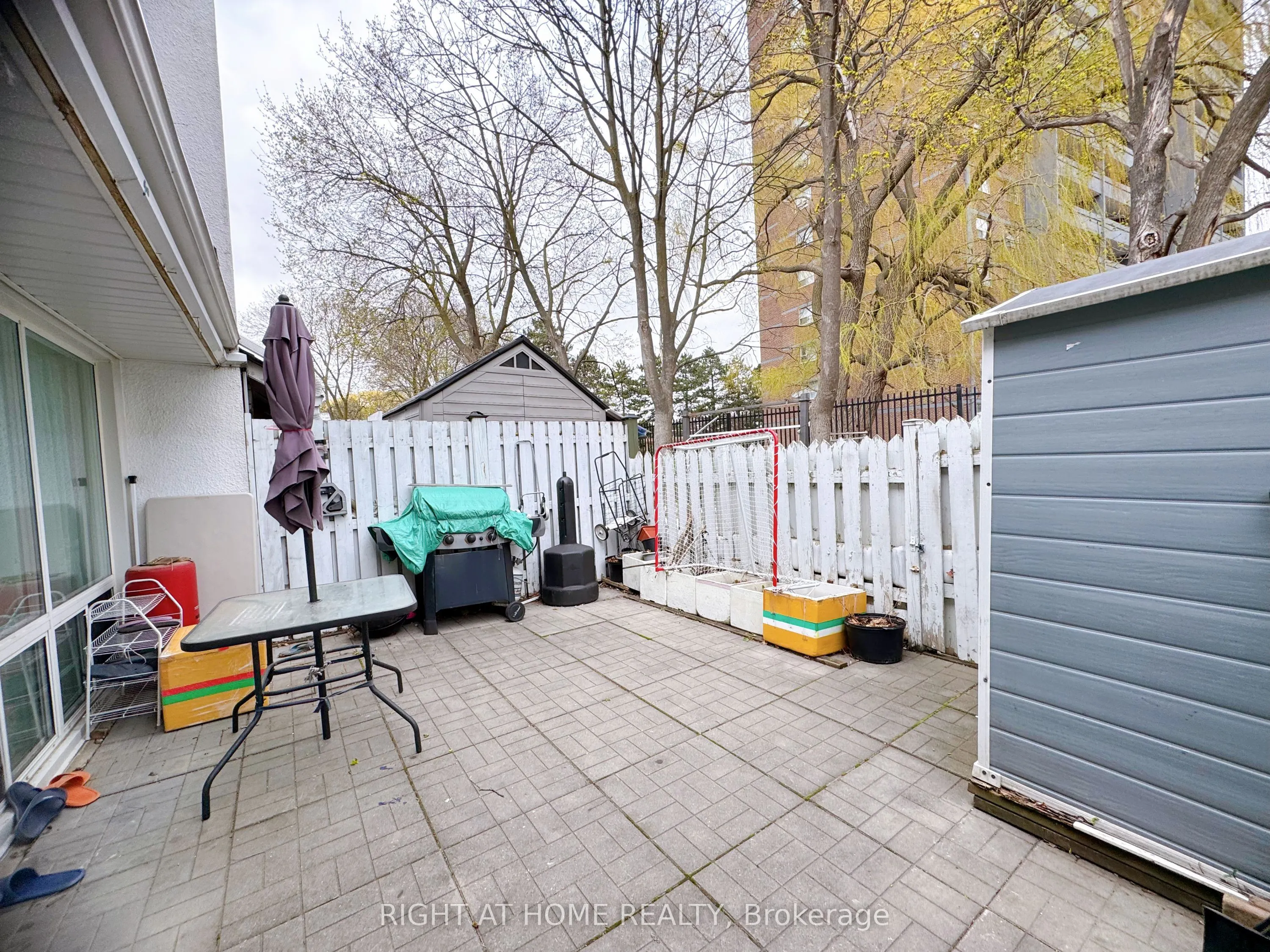 2901 Jane Street, #101
