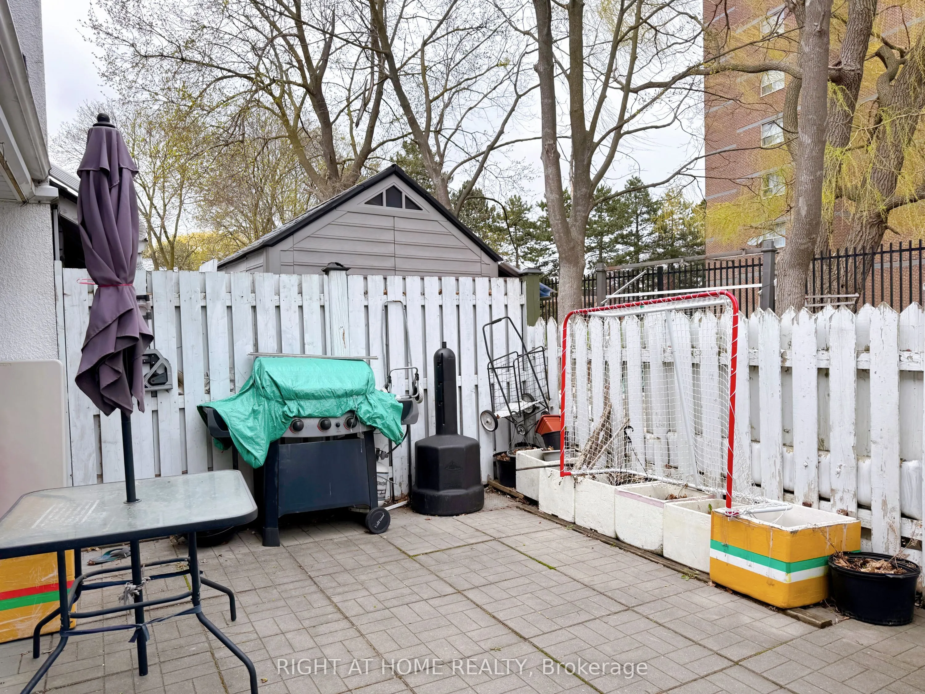 2901 Jane Street, #101