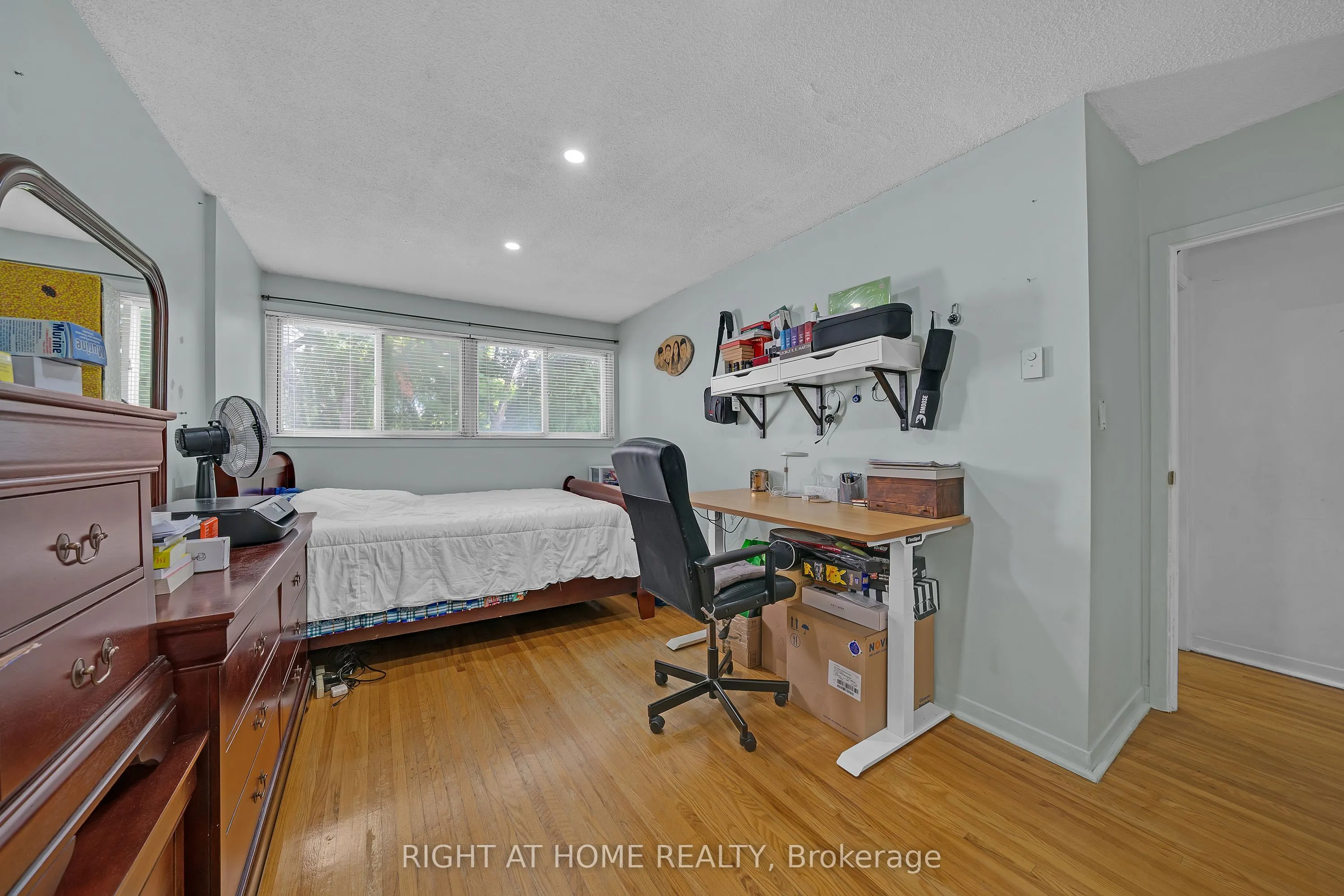 2901 Jane Street, #101