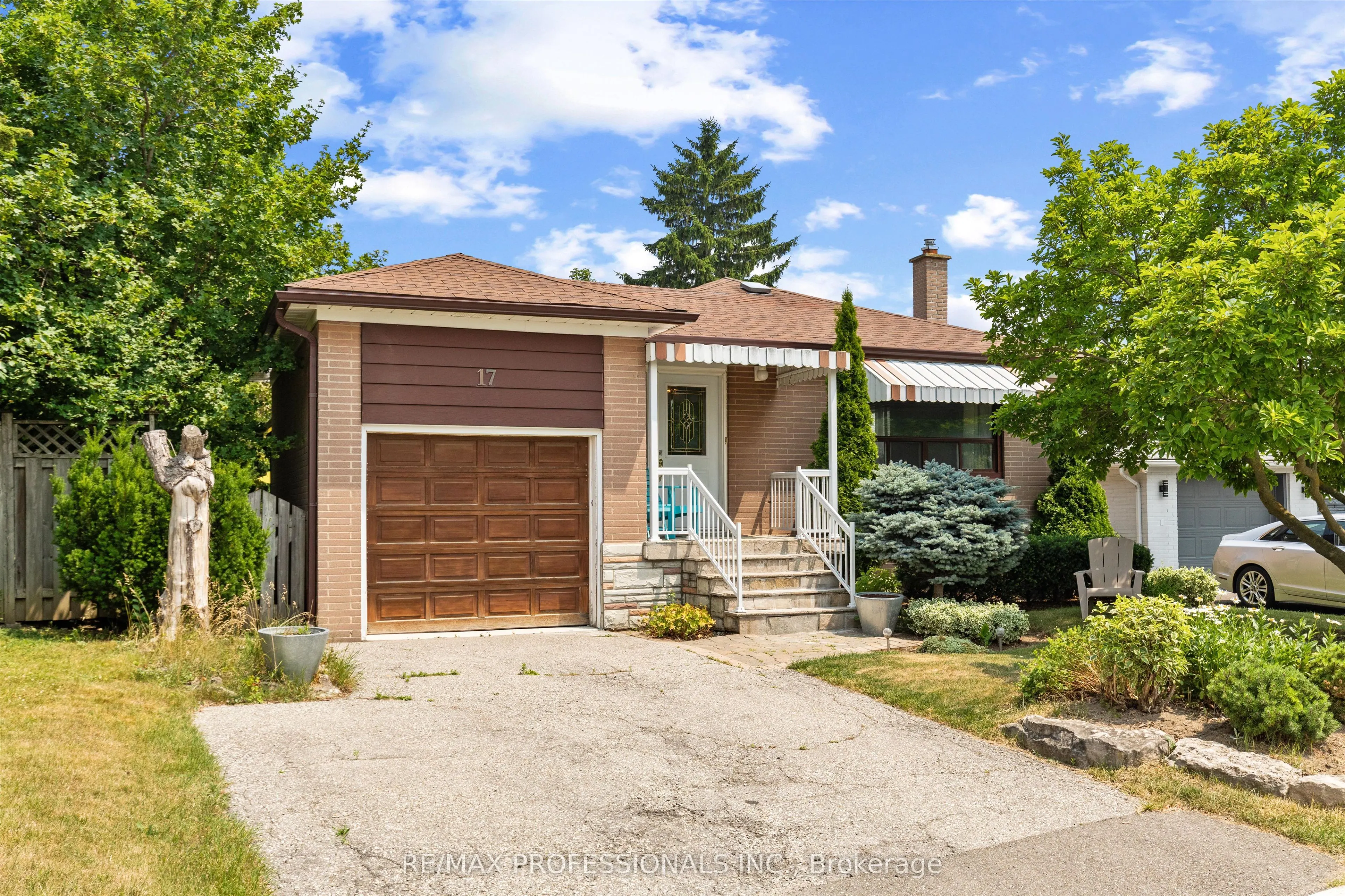 17 Allonsius Drive