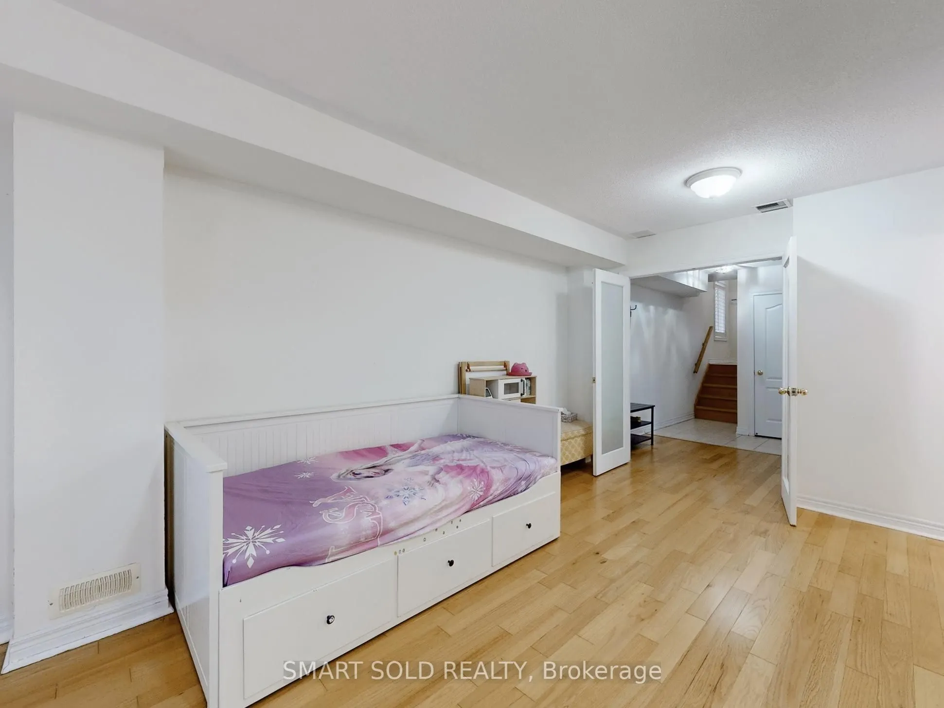 230 Paisley Boulevard W, #26