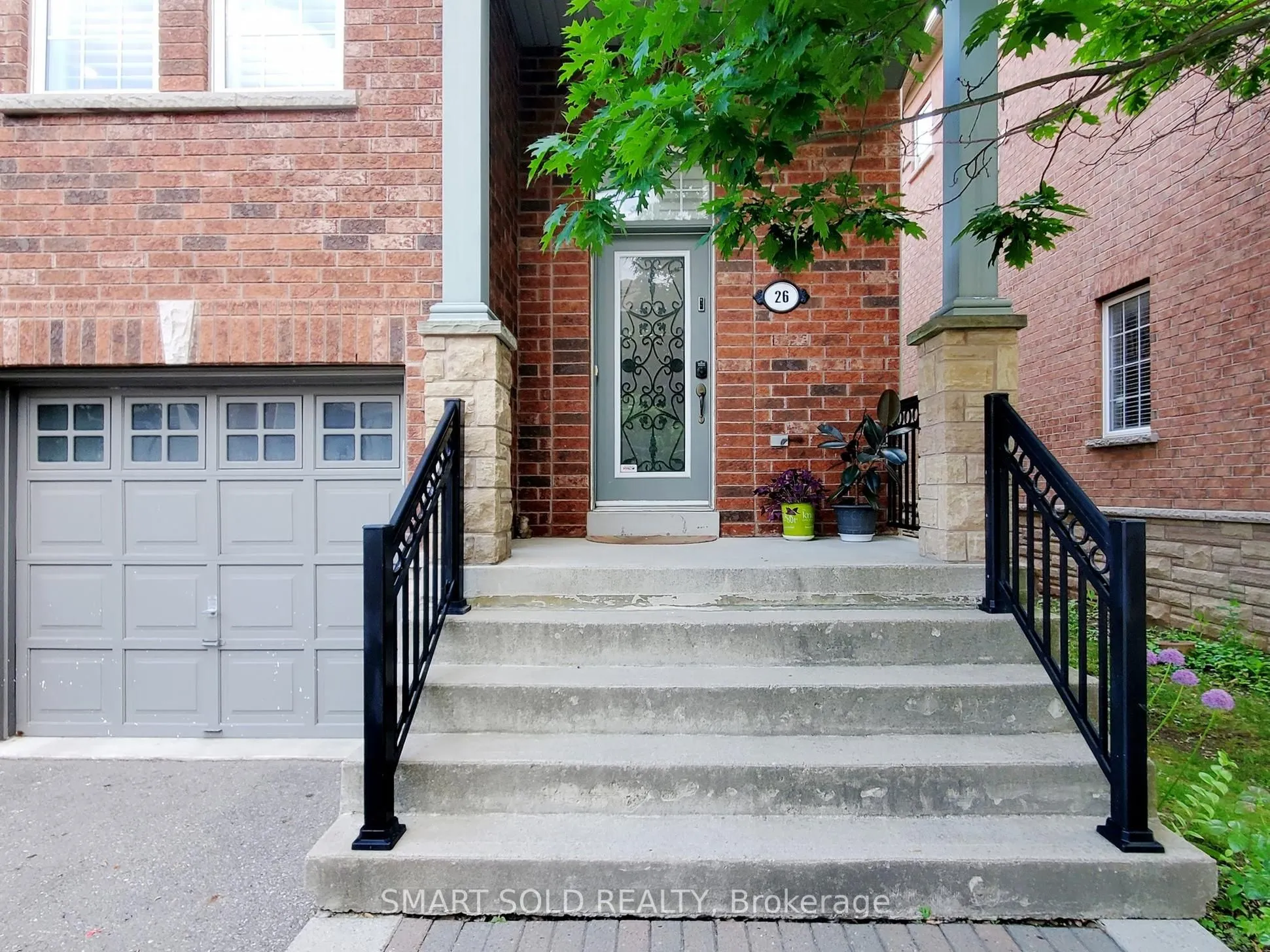 230 Paisley Boulevard W, #26