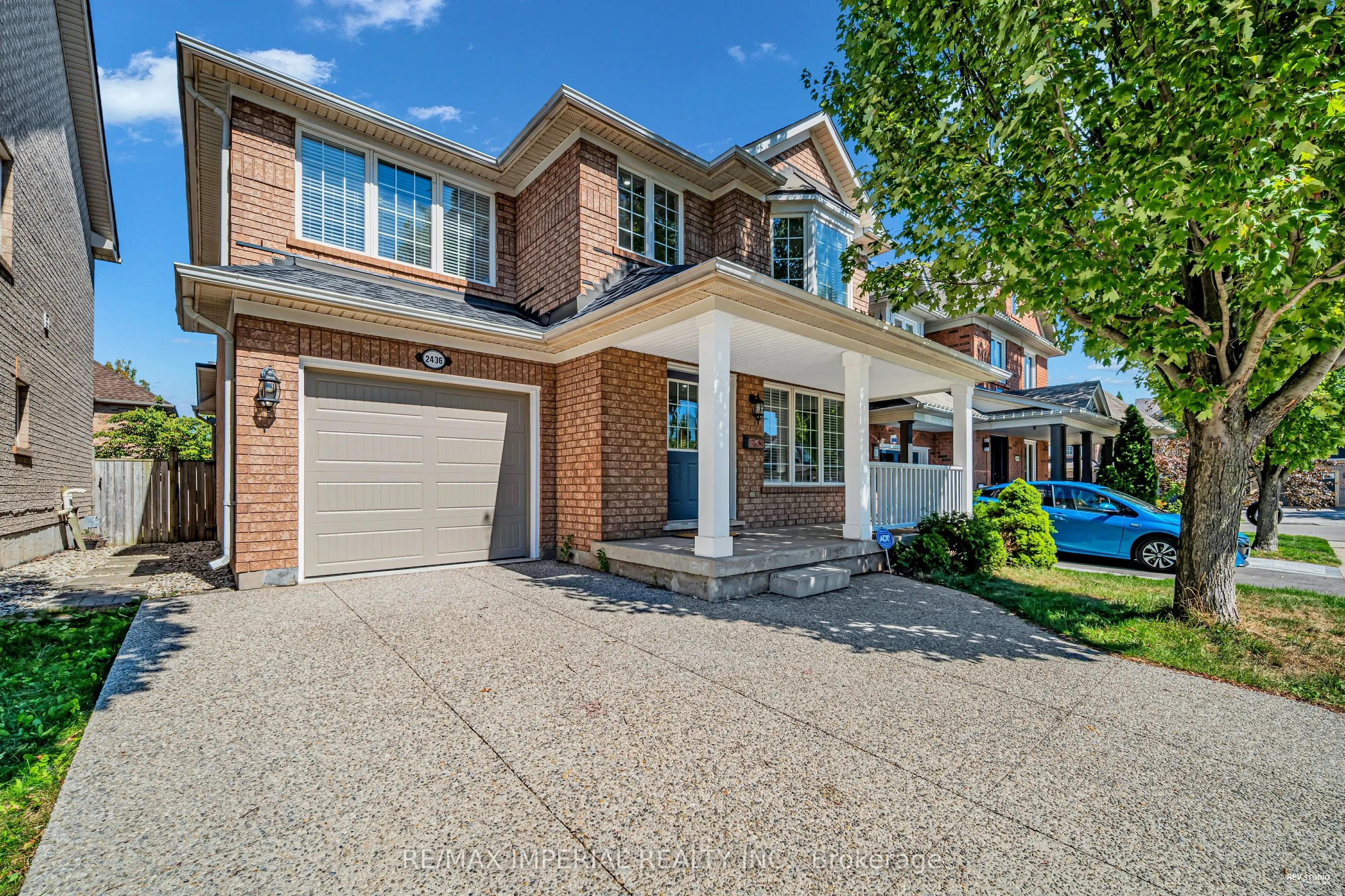 2436 Cornerbrooke Crescent