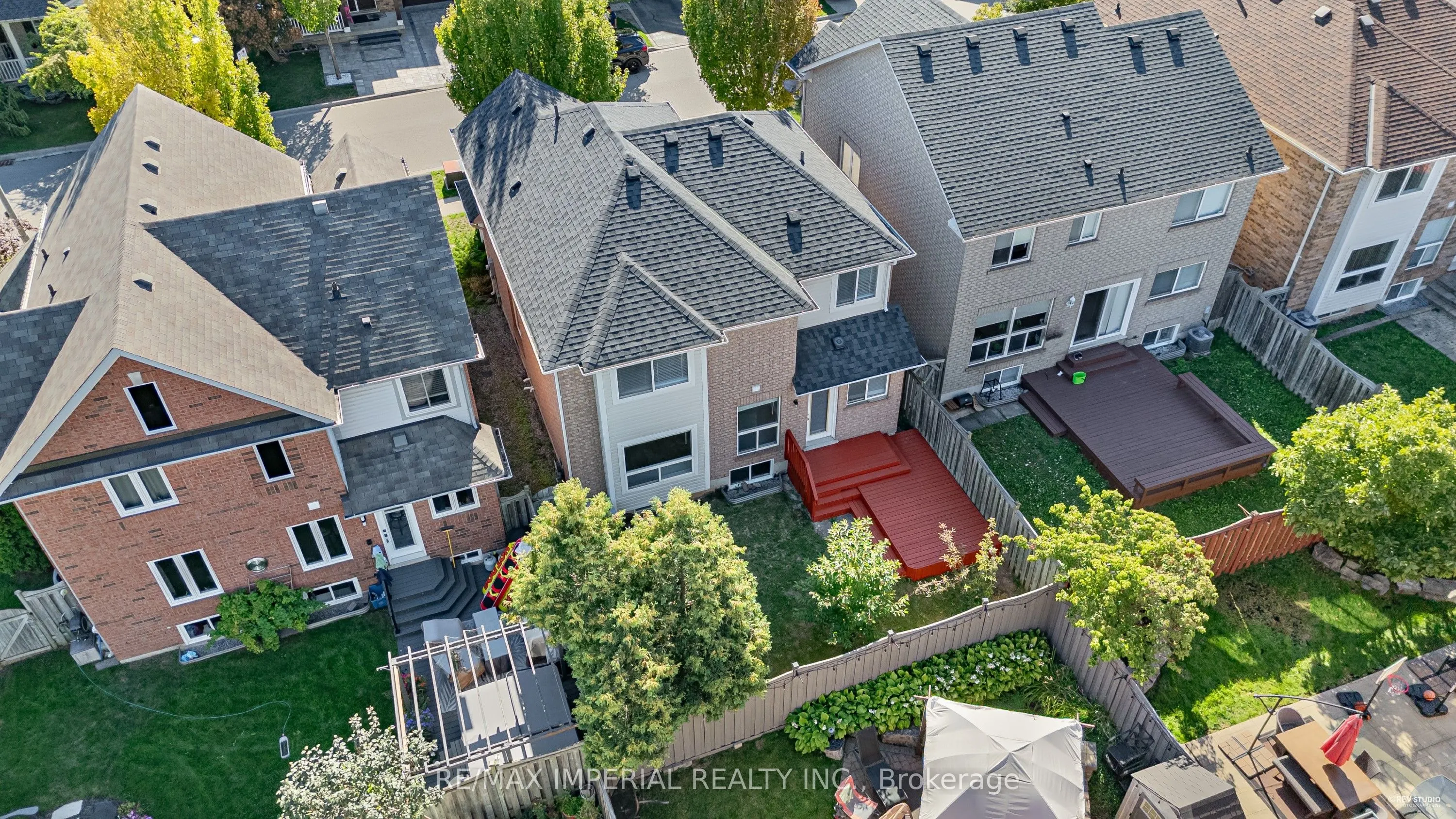 2436 Cornerbrooke Crescent