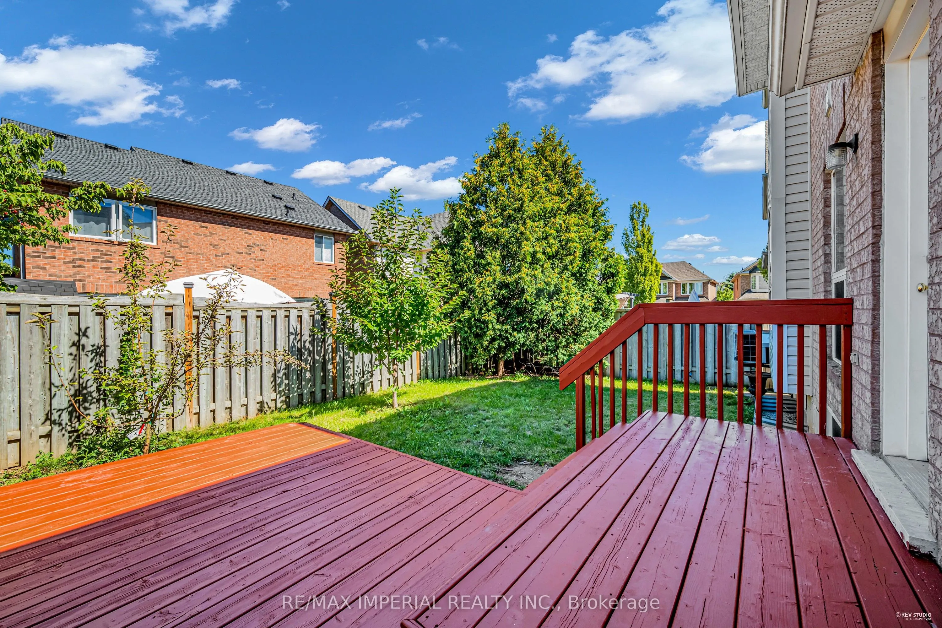 2436 Cornerbrooke Crescent