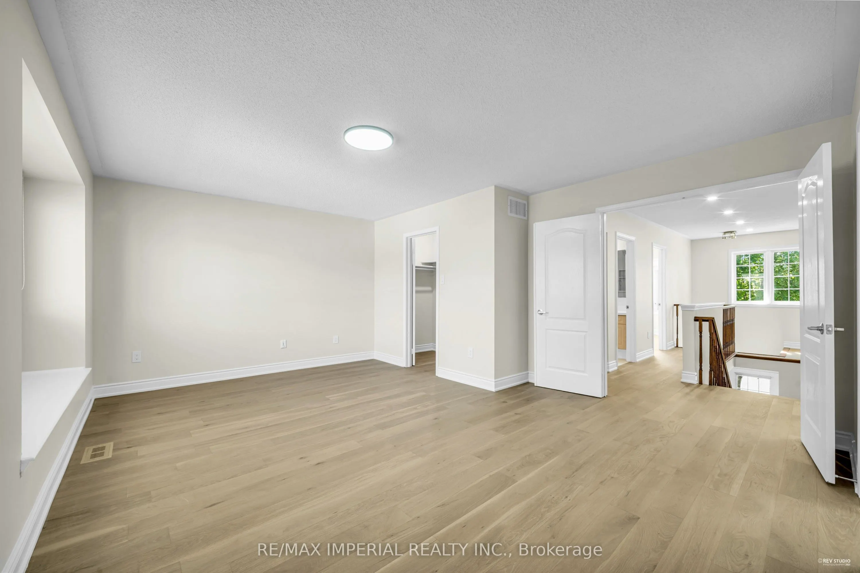 2436 Cornerbrooke Crescent