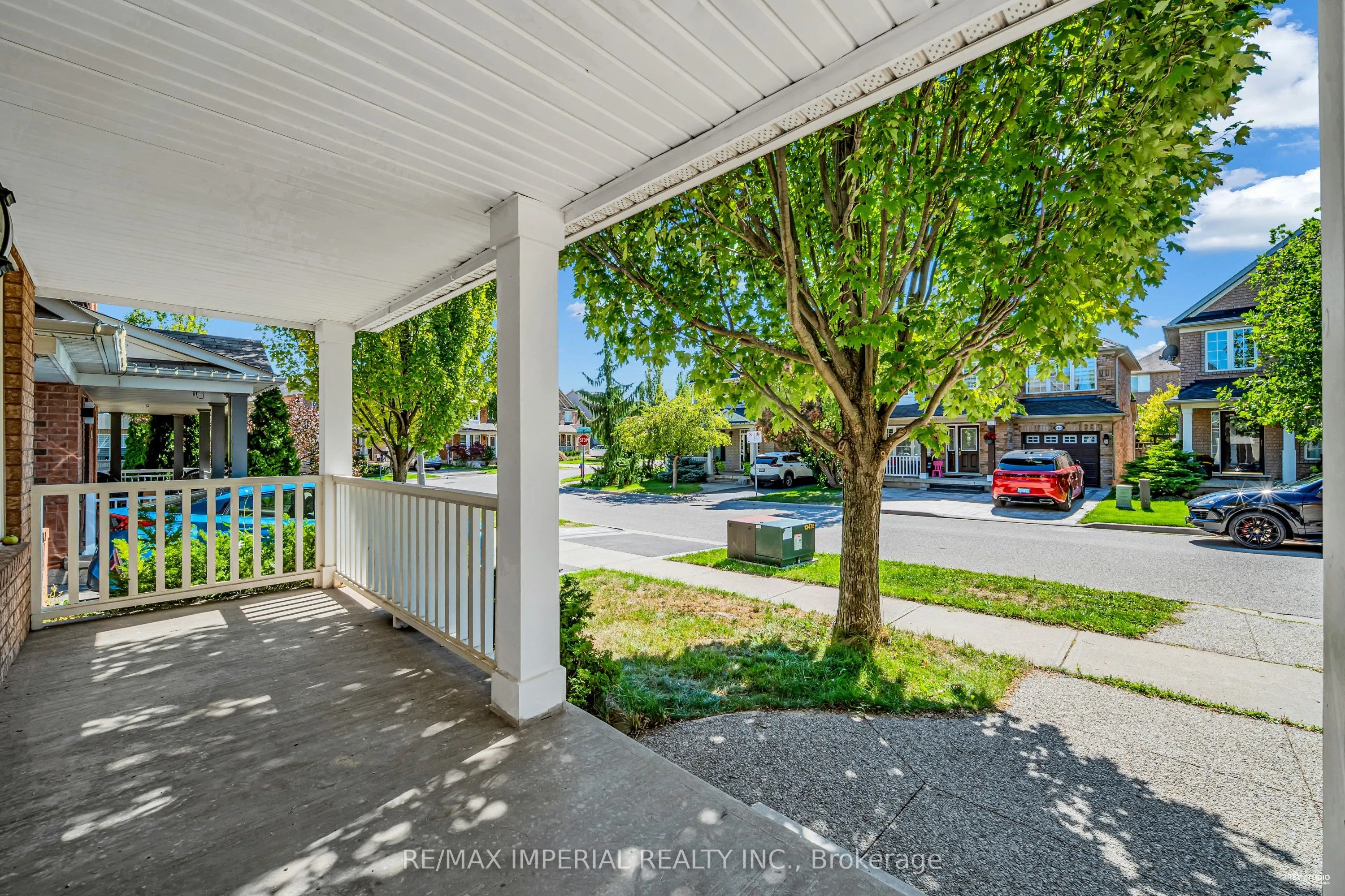 2436 Cornerbrooke Crescent