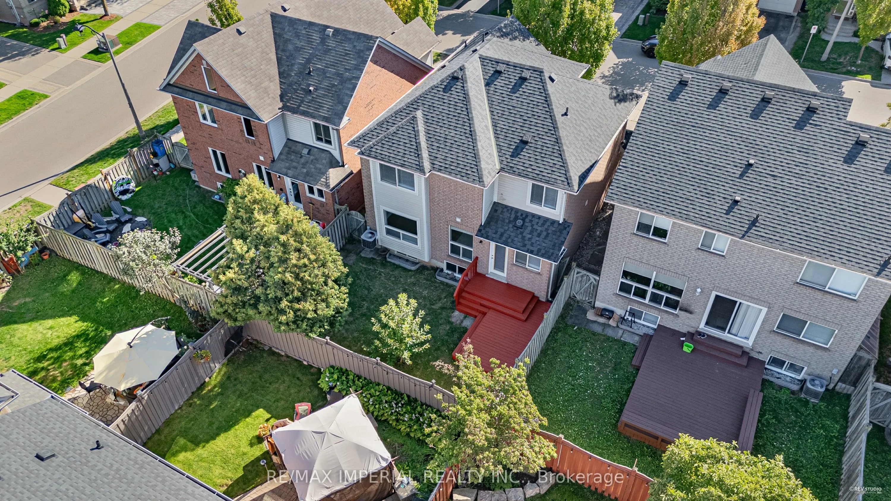 2436 Cornerbrooke Crescent