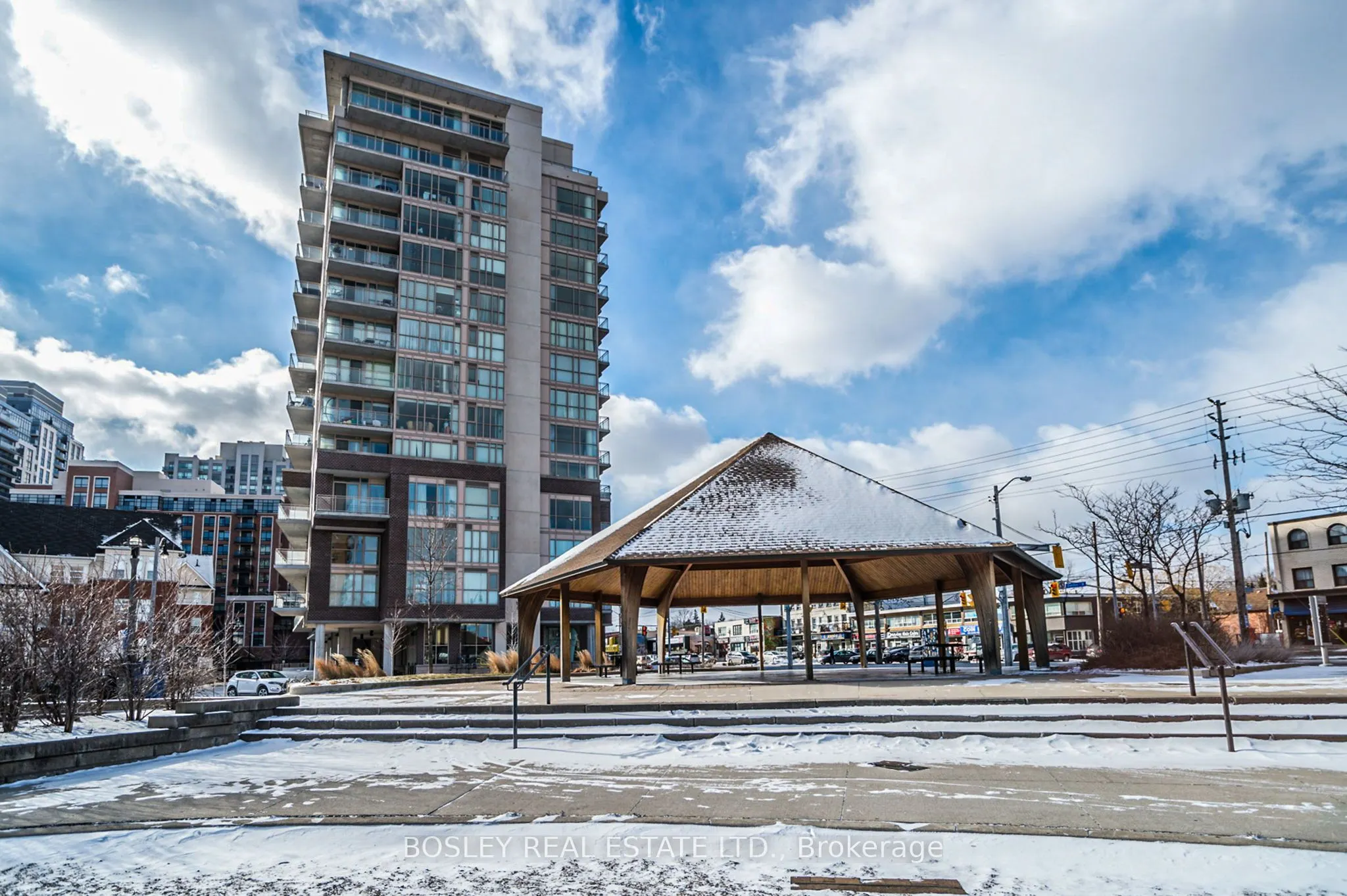5101 Dundas Street W, #608