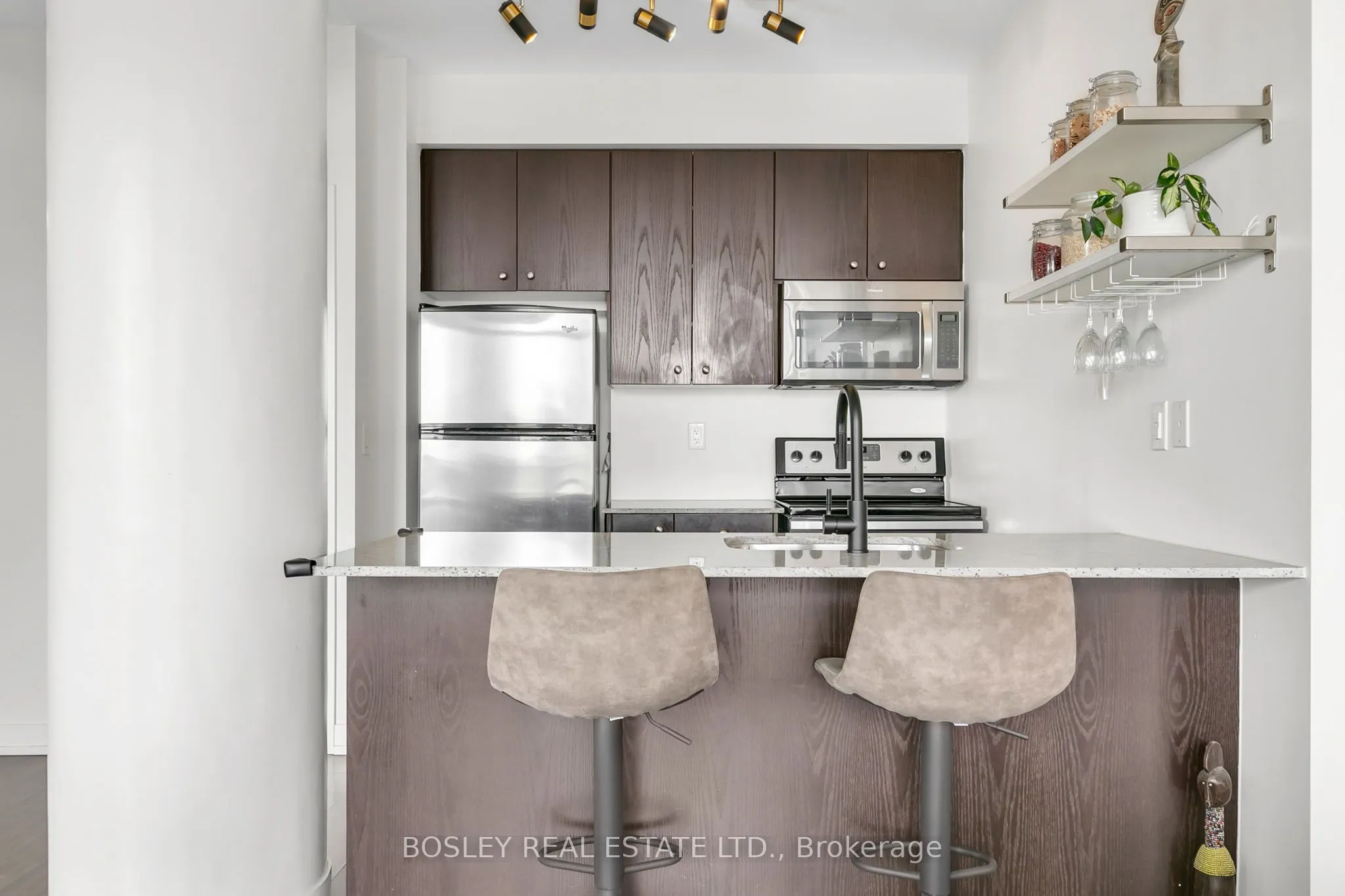 5101 Dundas Street W, #608