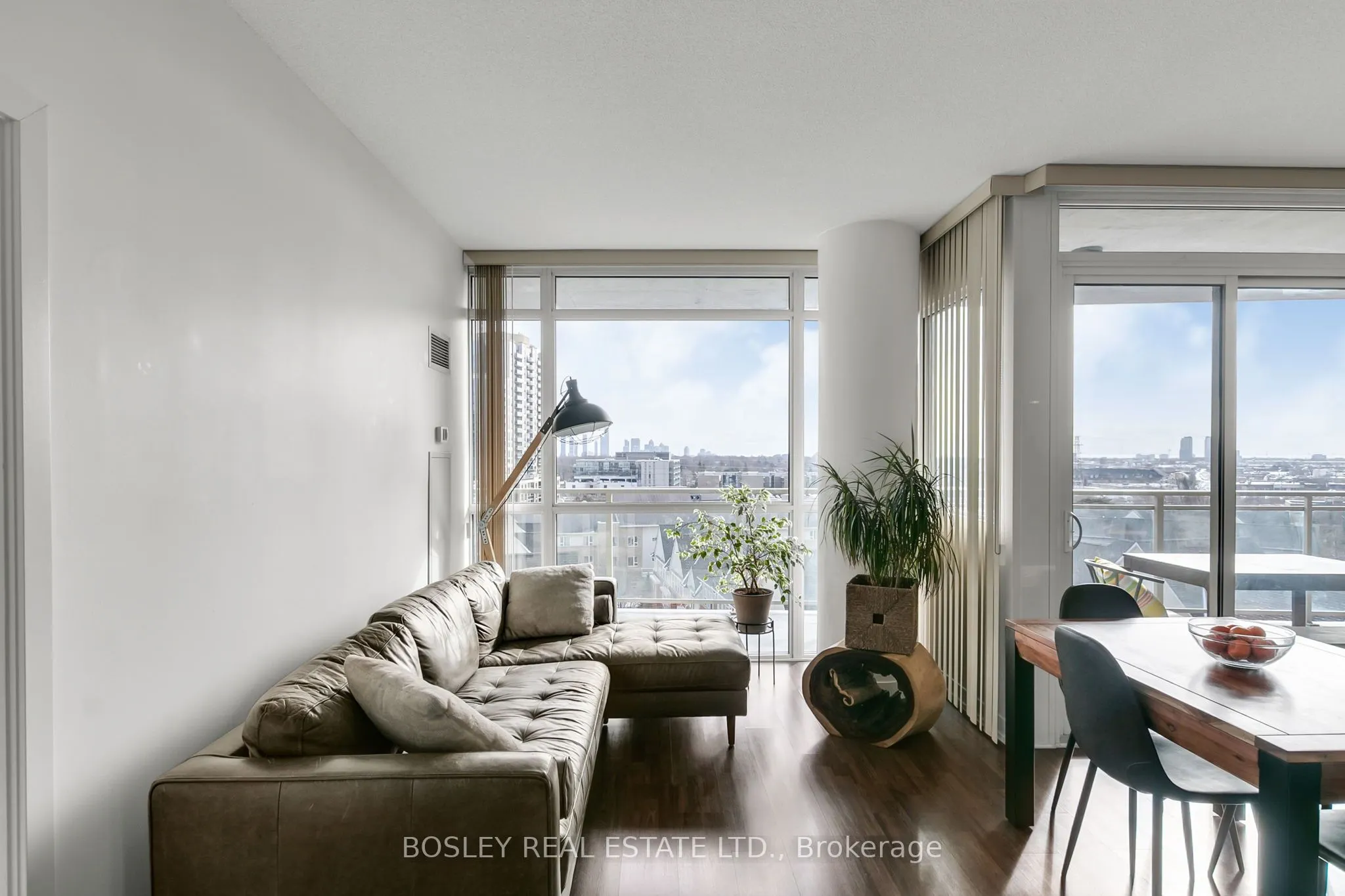 5101 Dundas Street W, #608