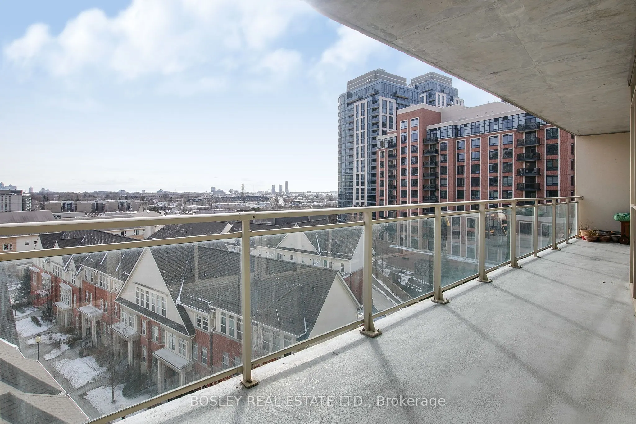 5101 Dundas Street W, #608