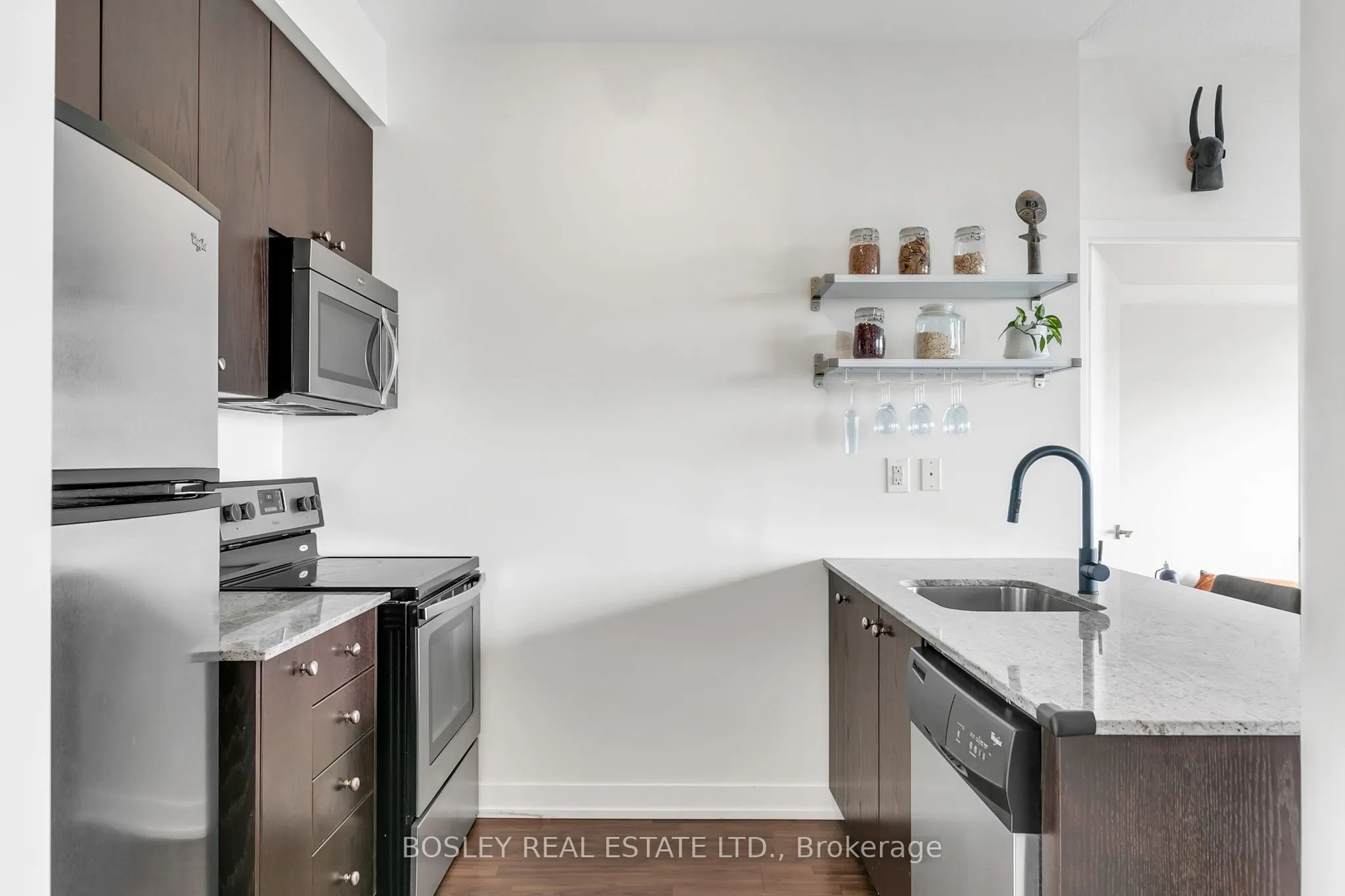 5101 Dundas Street W, #608