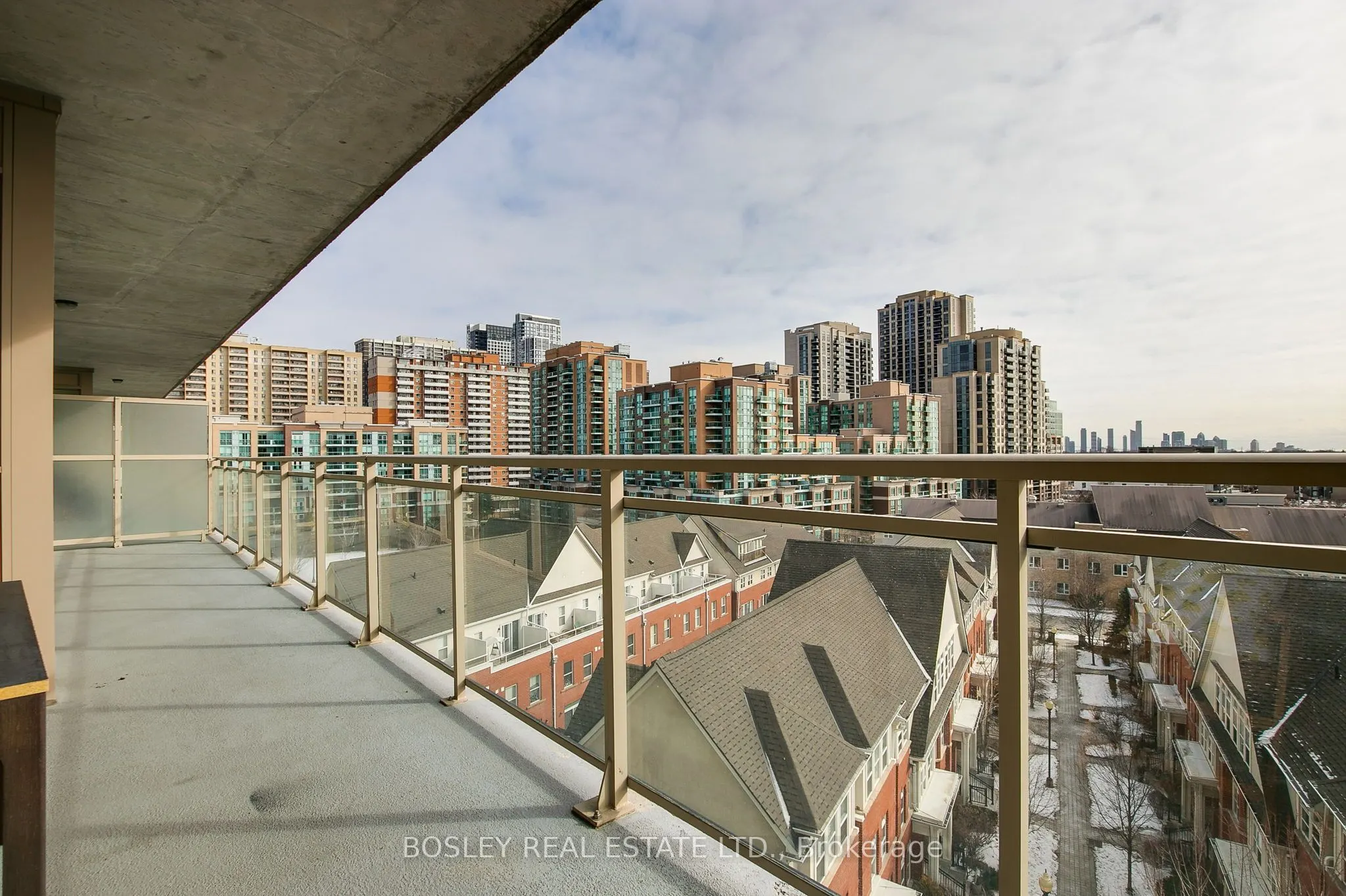 5101 Dundas Street W, #608