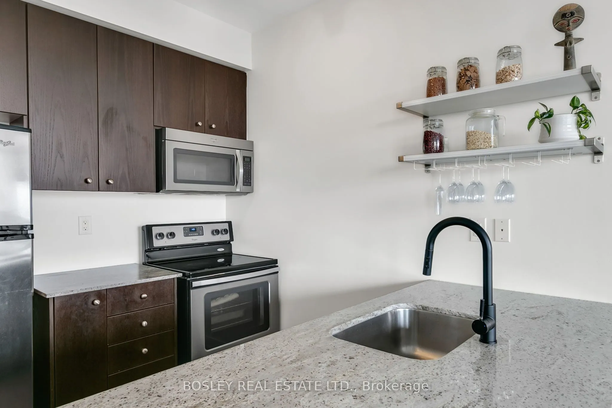 5101 Dundas Street W, #608