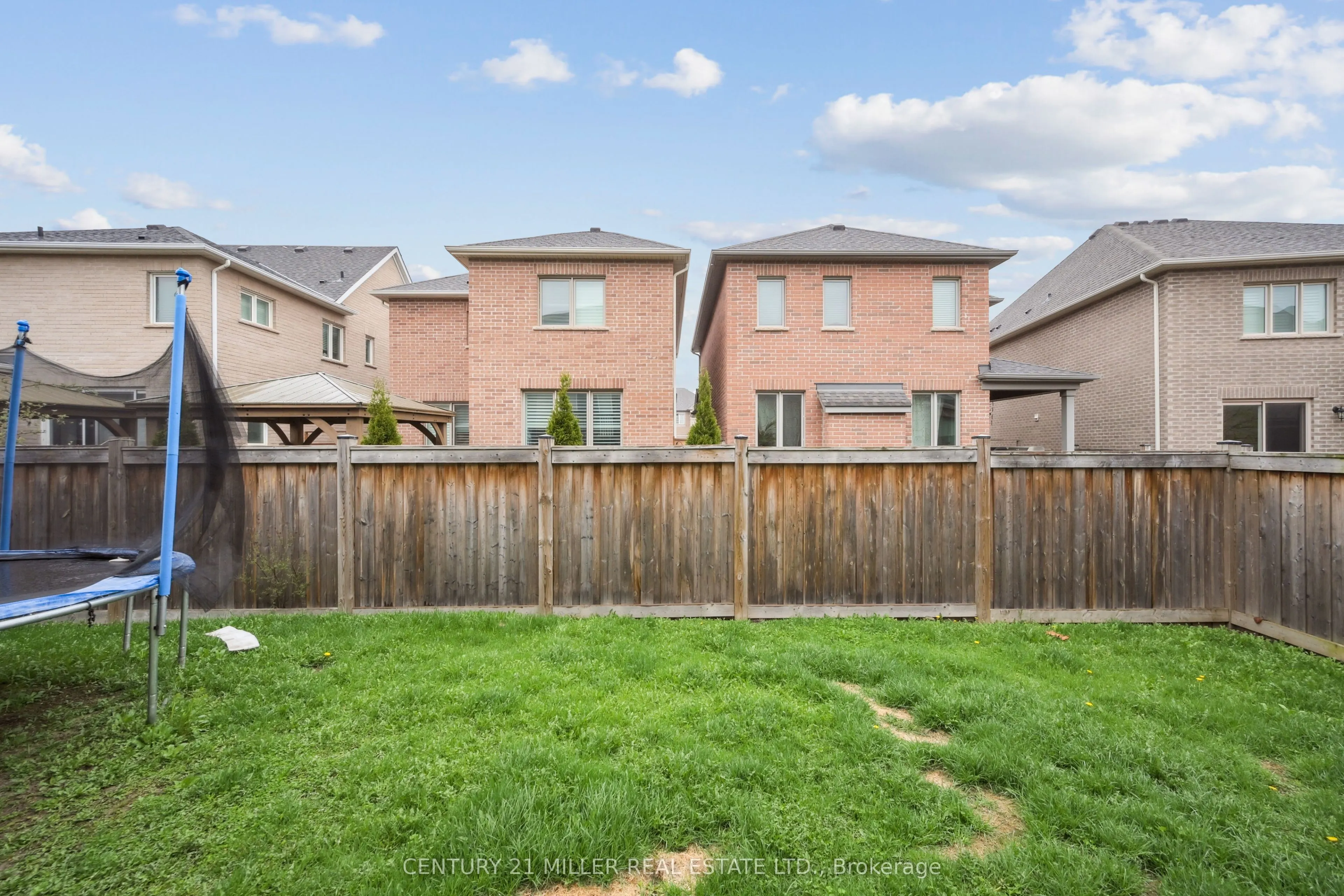 252 Wisteria Way