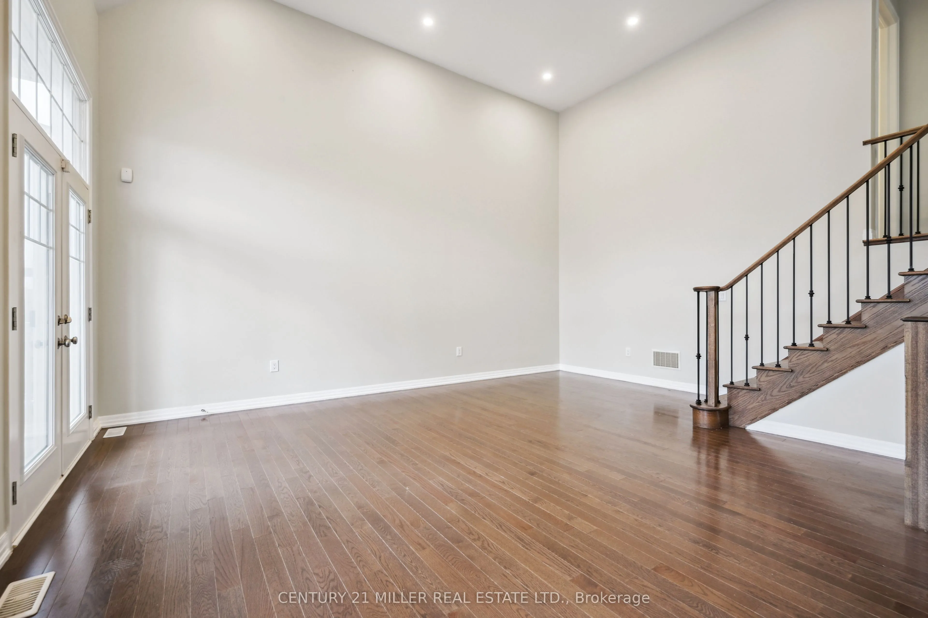 252 Wisteria Way