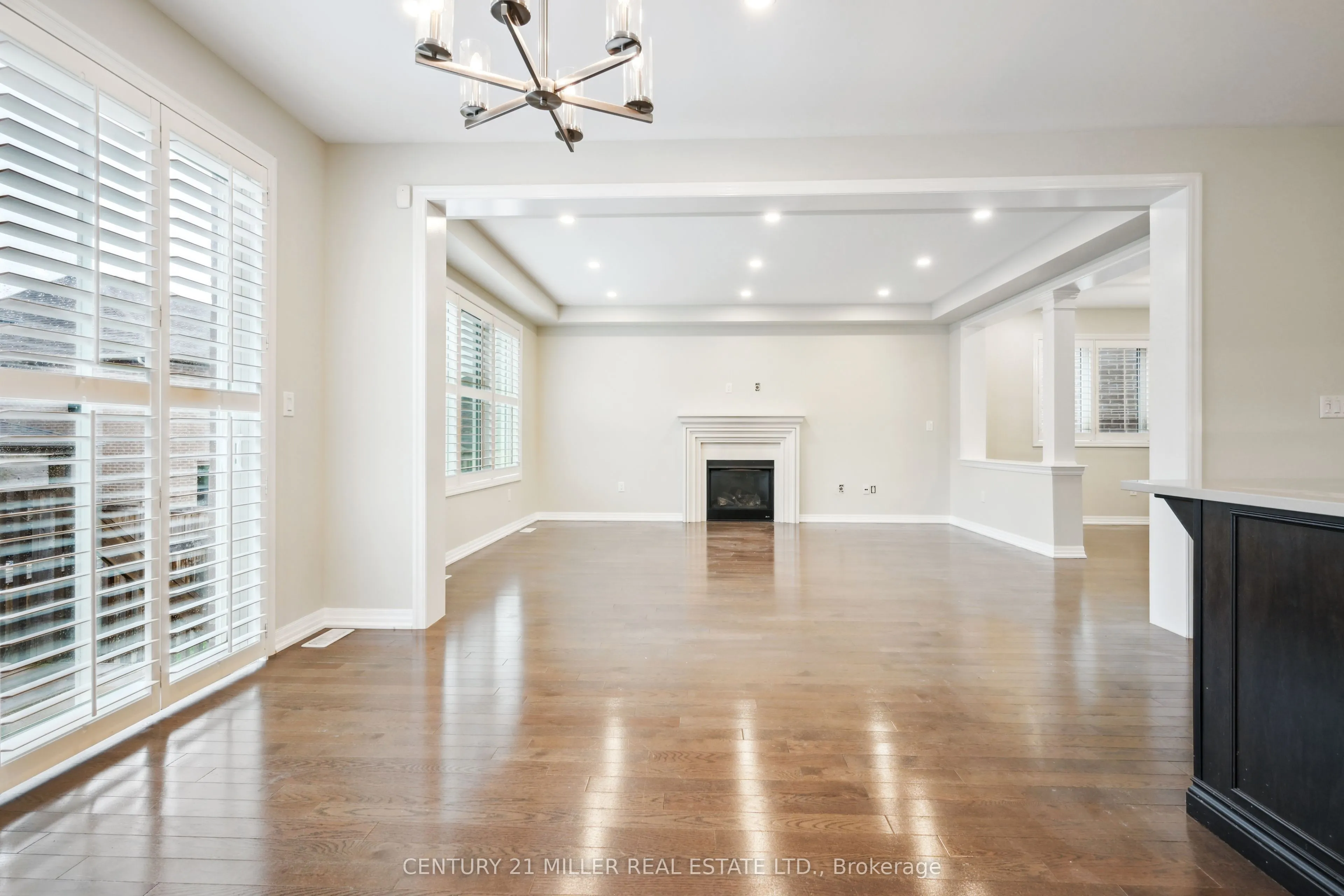 252 Wisteria Way