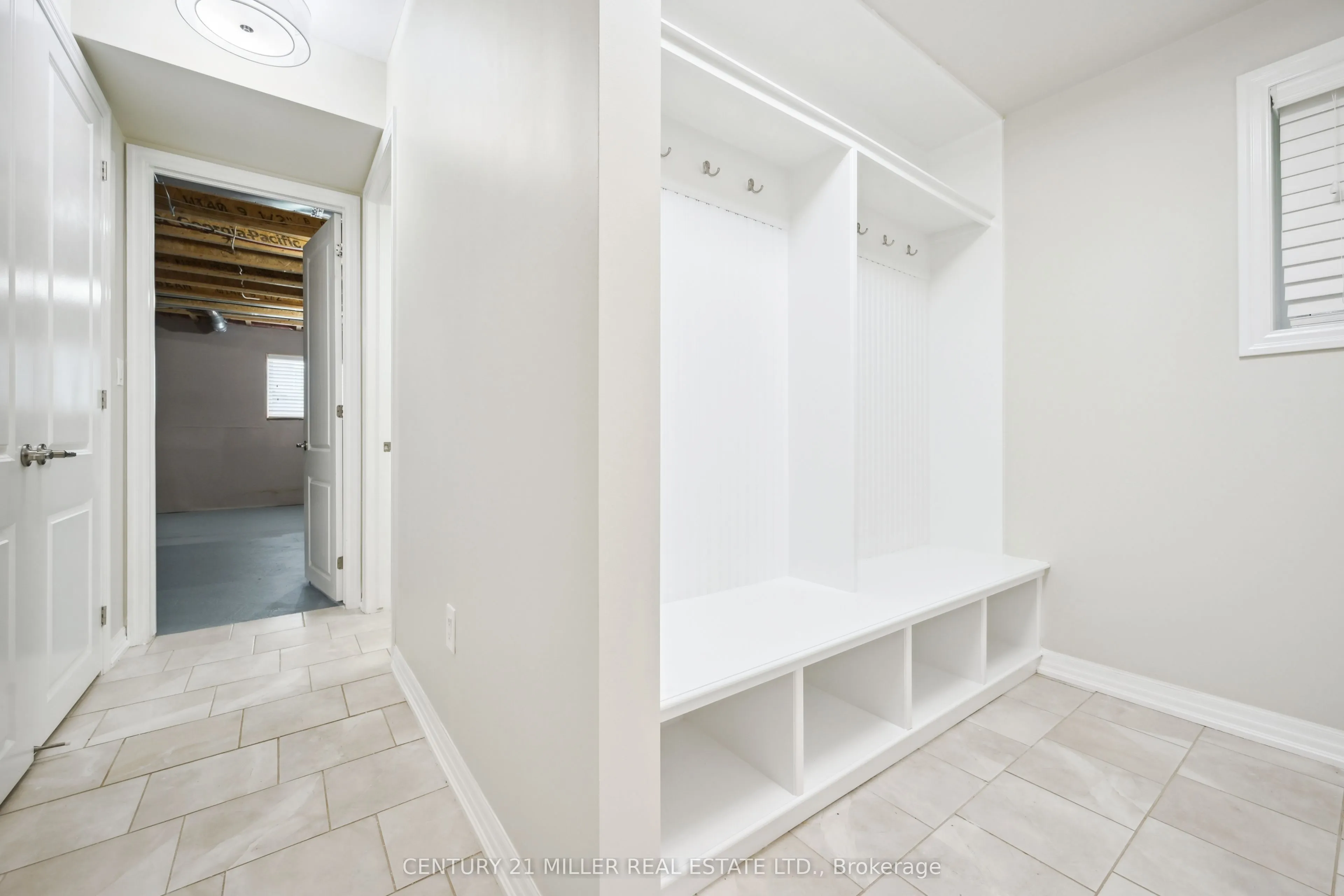 252 Wisteria Way