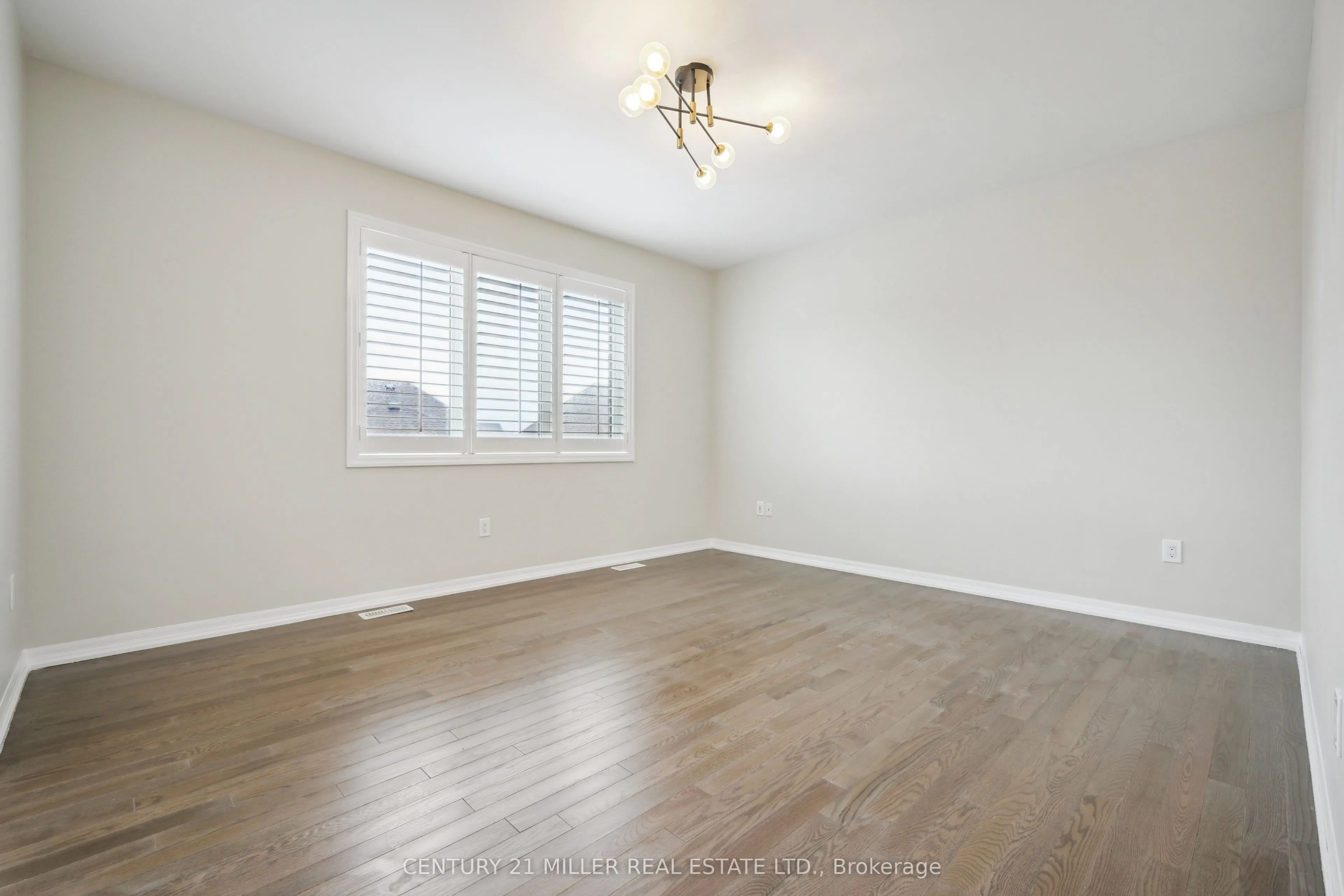 252 Wisteria Way