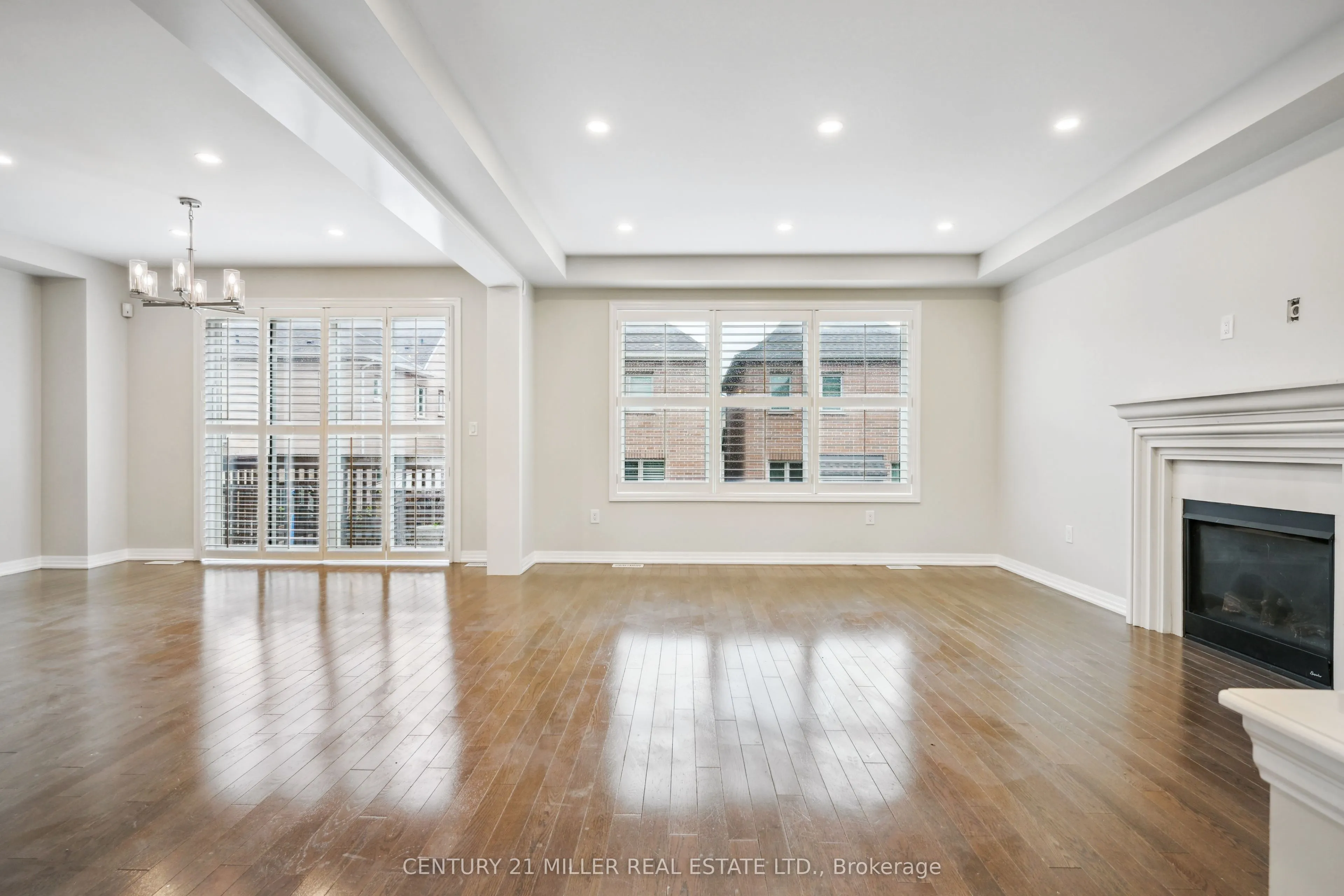 252 Wisteria Way