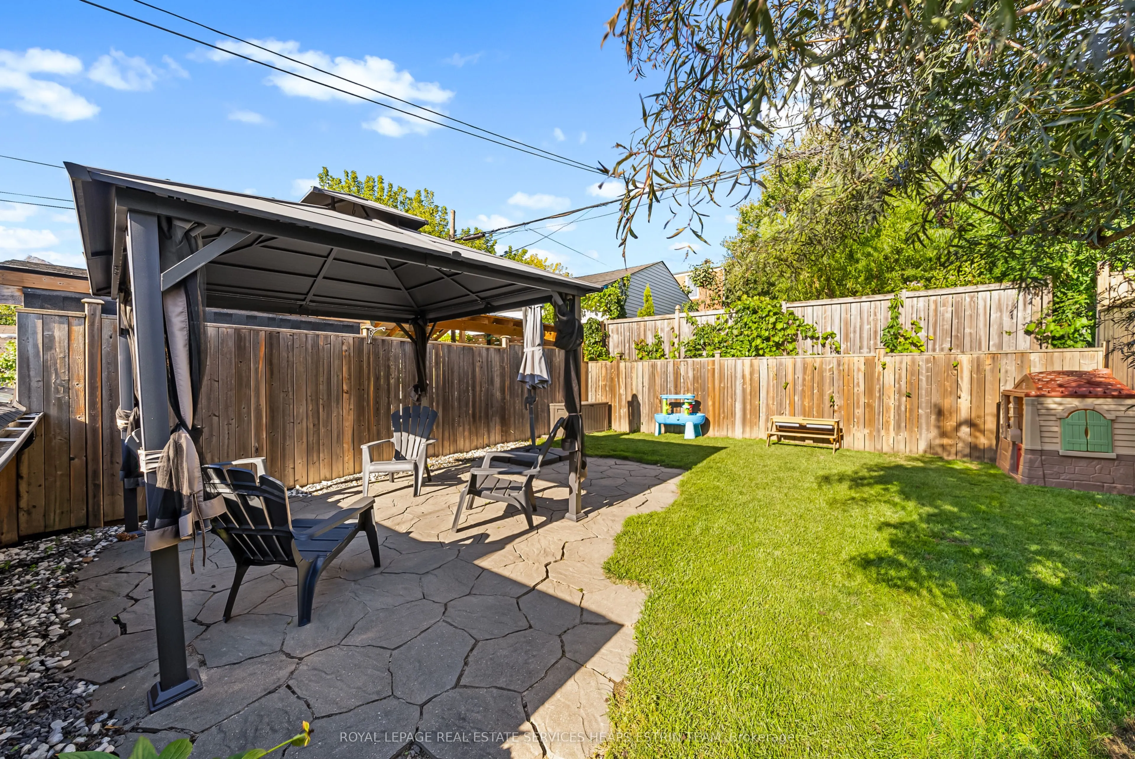 247 Blackthorn Avenue