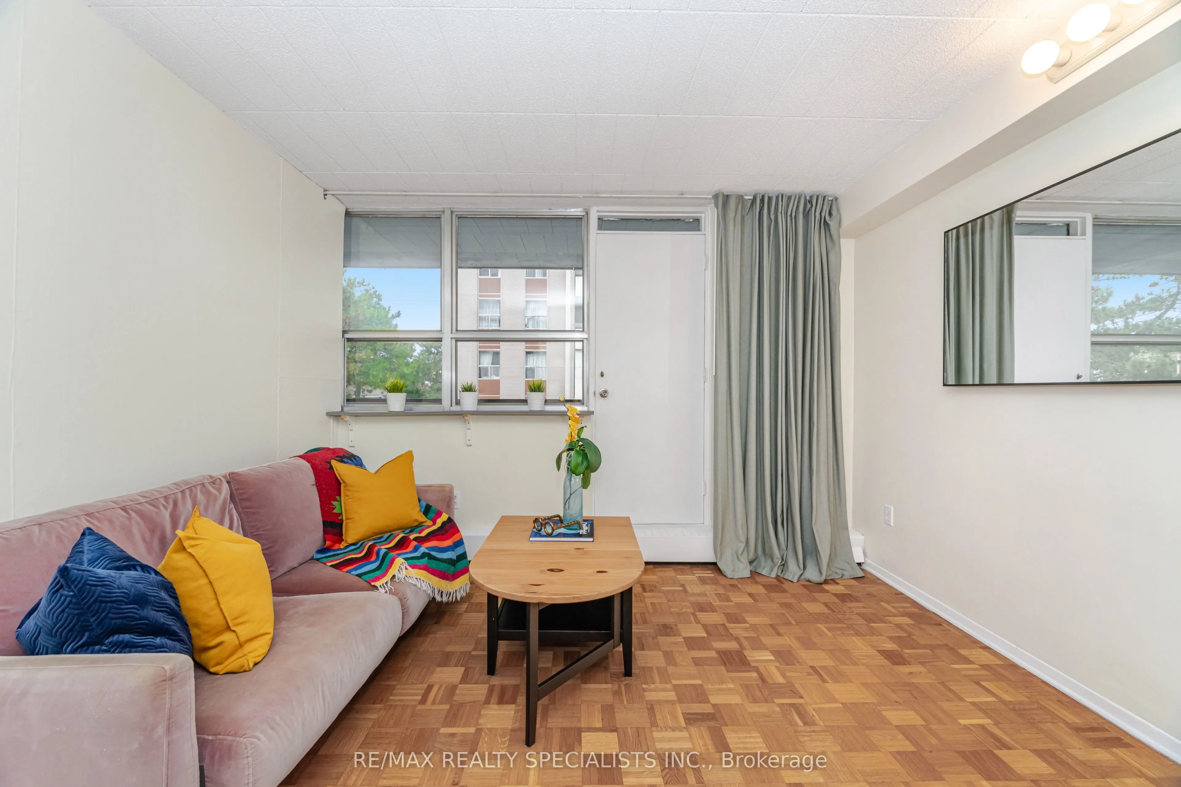 3625 Lake Shore Boulevard, #206