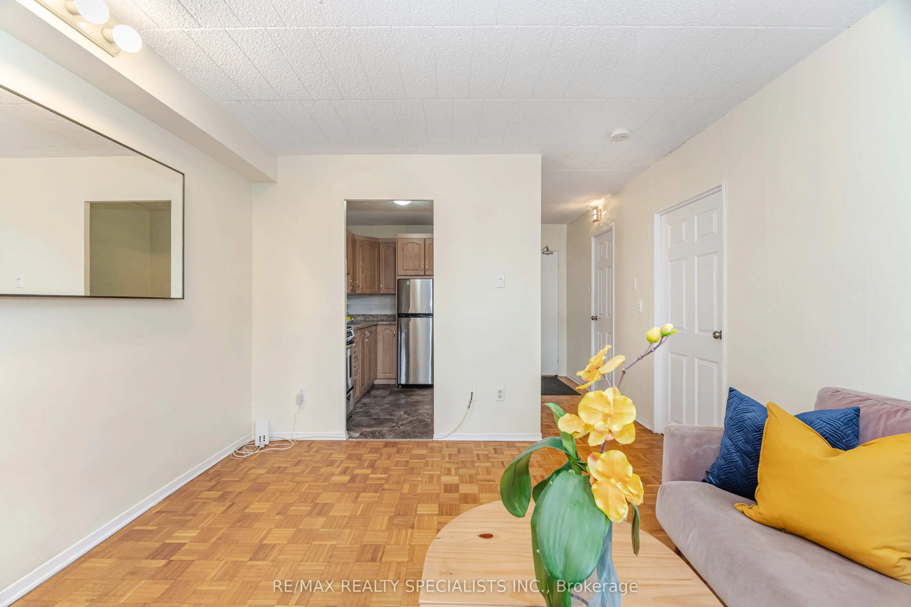 3625 Lake Shore Boulevard, #206