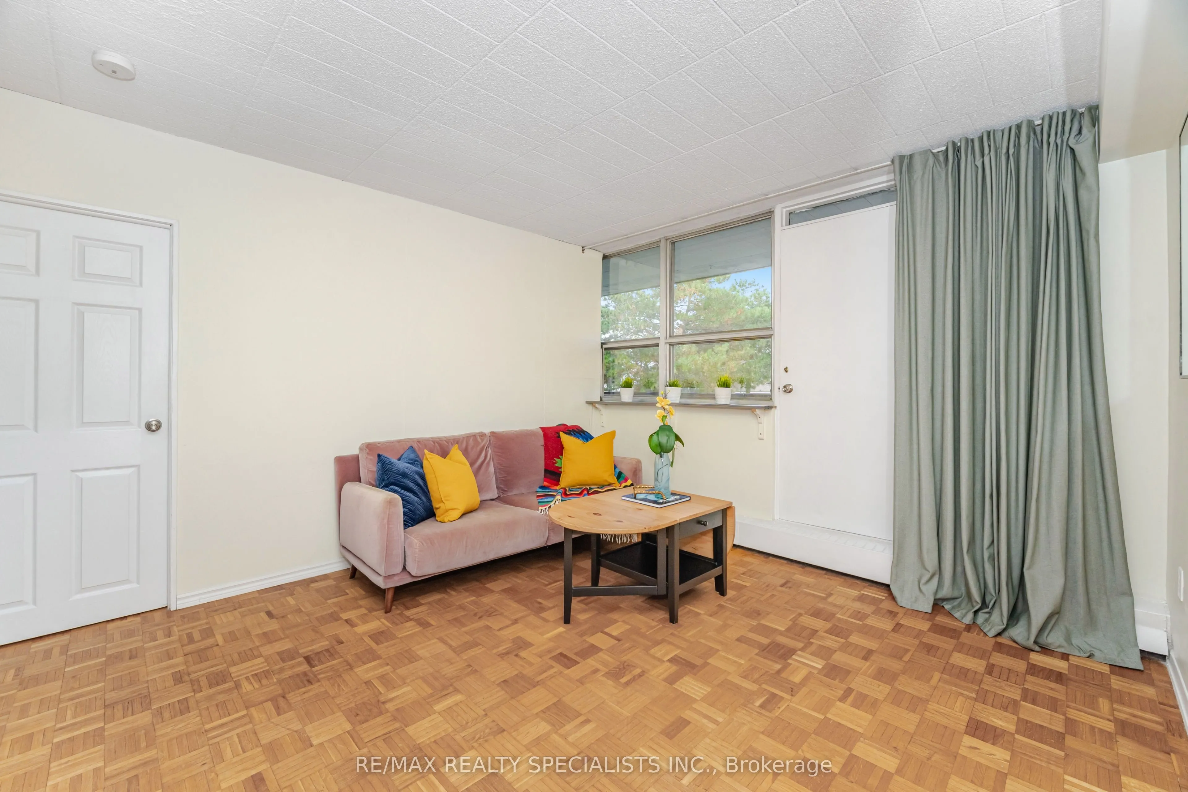 3625 Lake Shore Boulevard, #206
