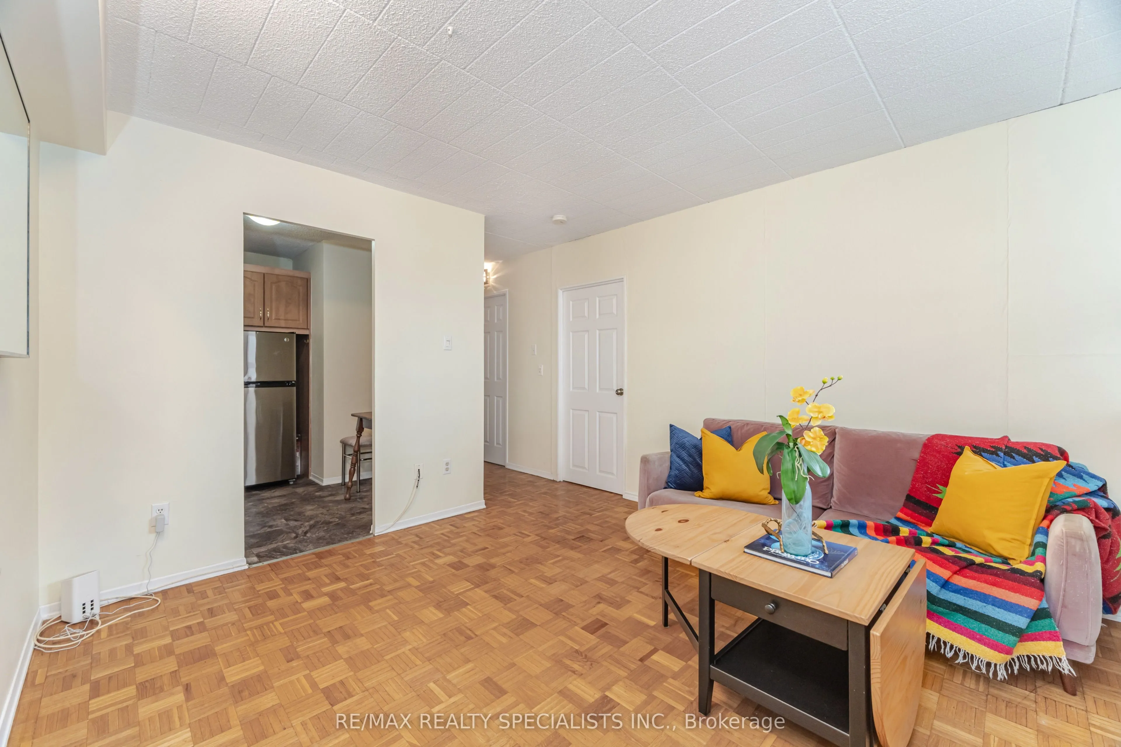 3625 Lake Shore Boulevard, #206