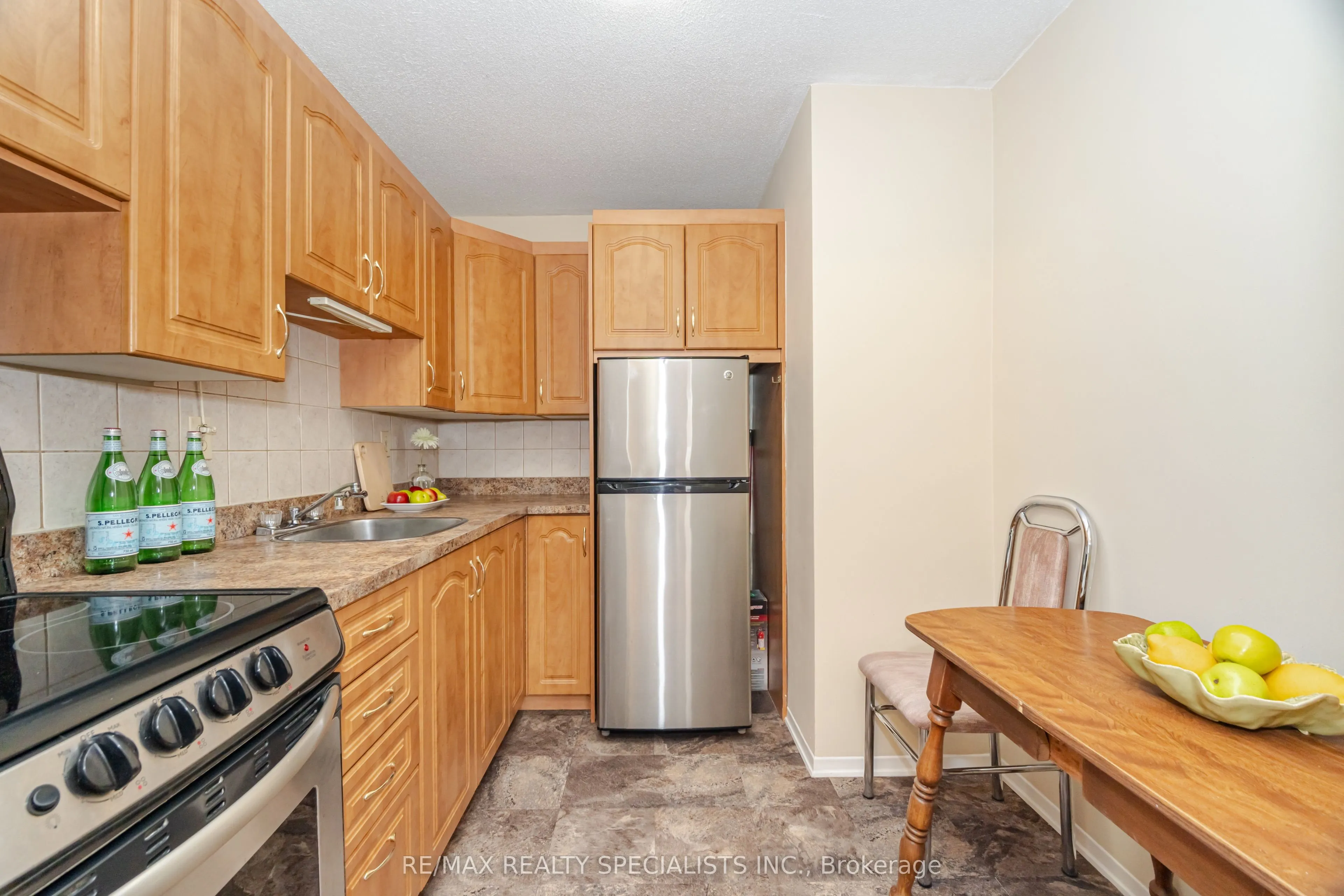 3625 Lake Shore Boulevard, #206